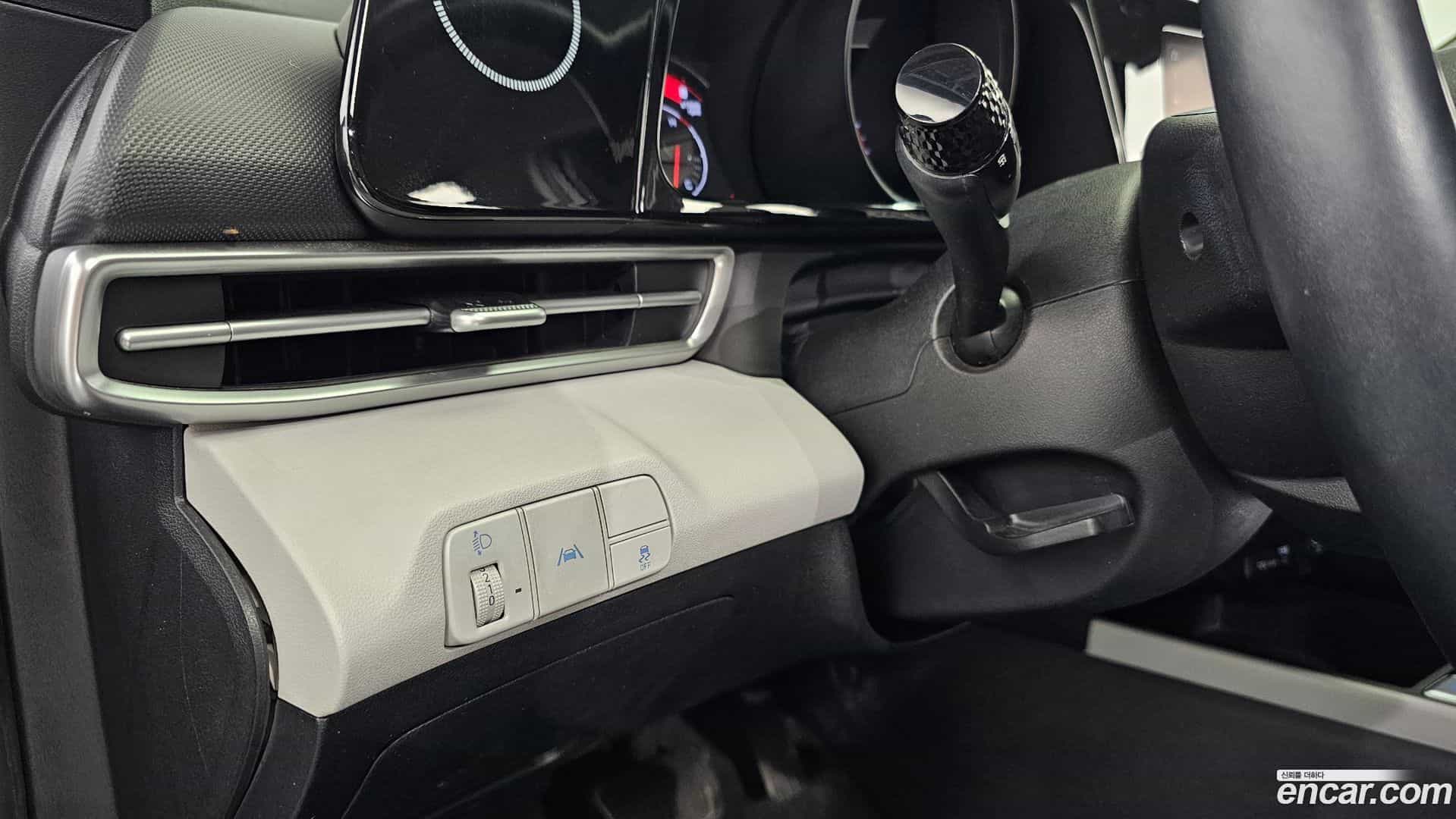 AVANTE Hyundai 2021.4-OPTION-040