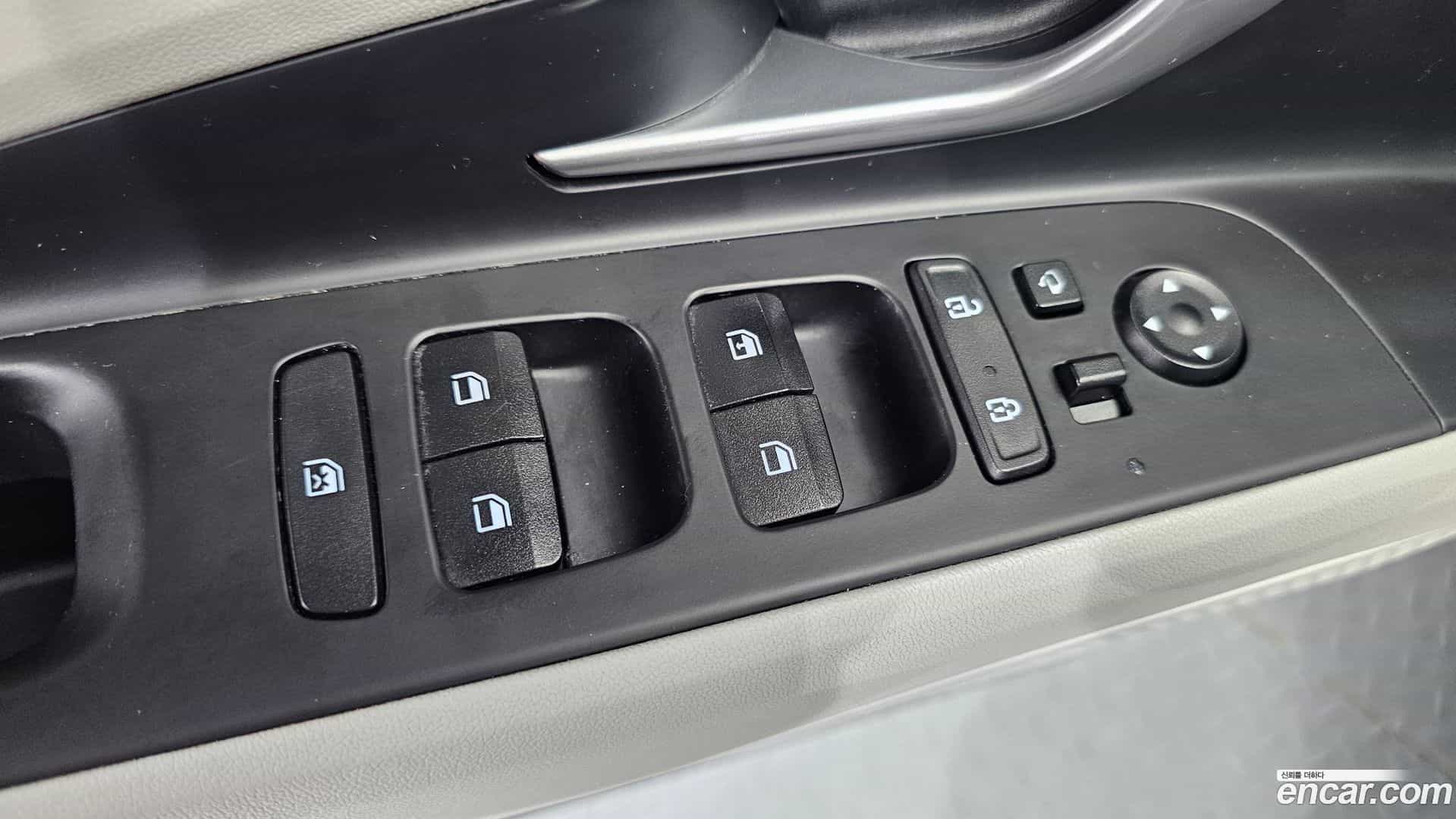 AVANTE Hyundai 2021.4-OPTION-041