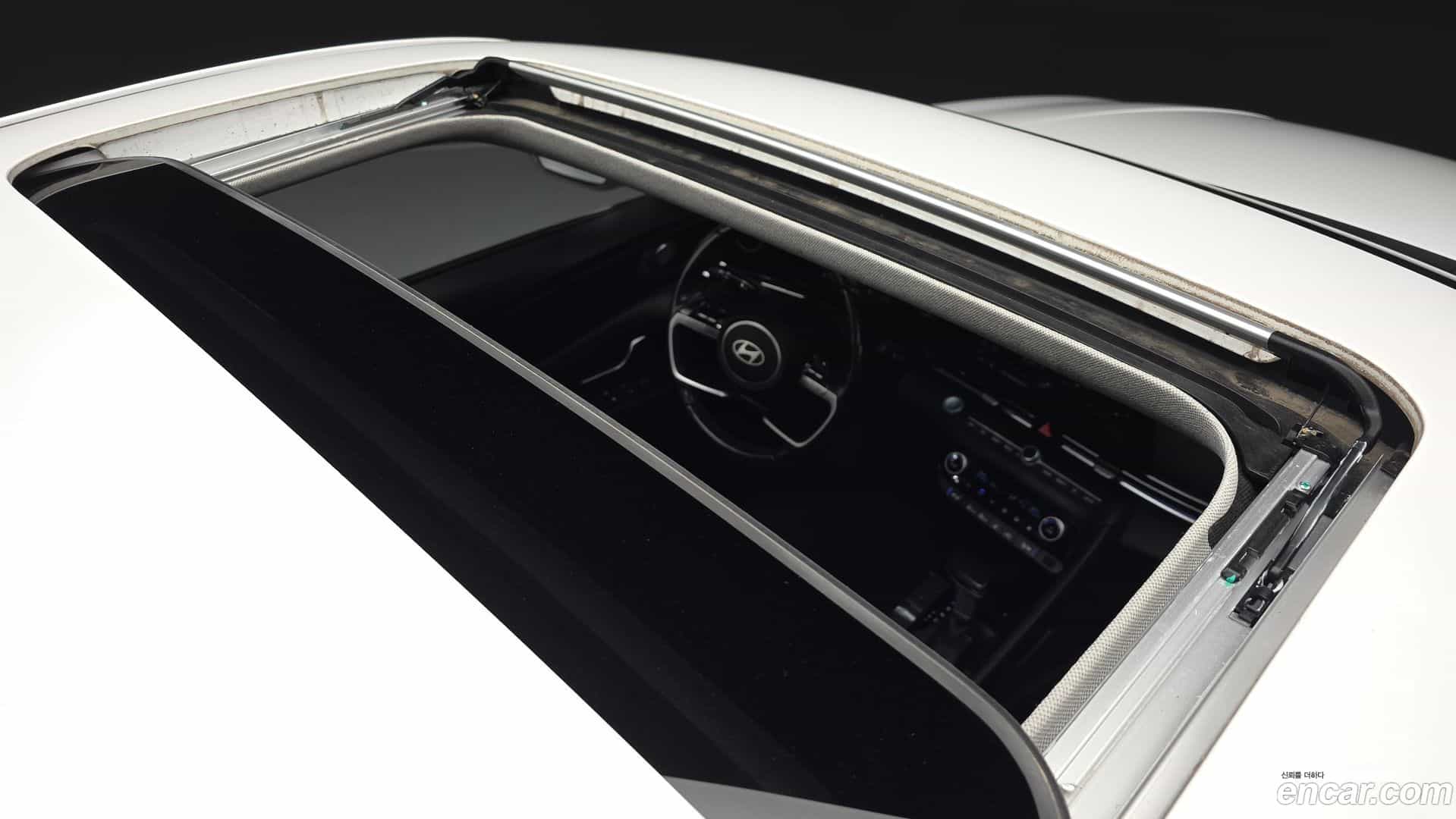 AVANTE Hyundai 2023.4-OPTION-022