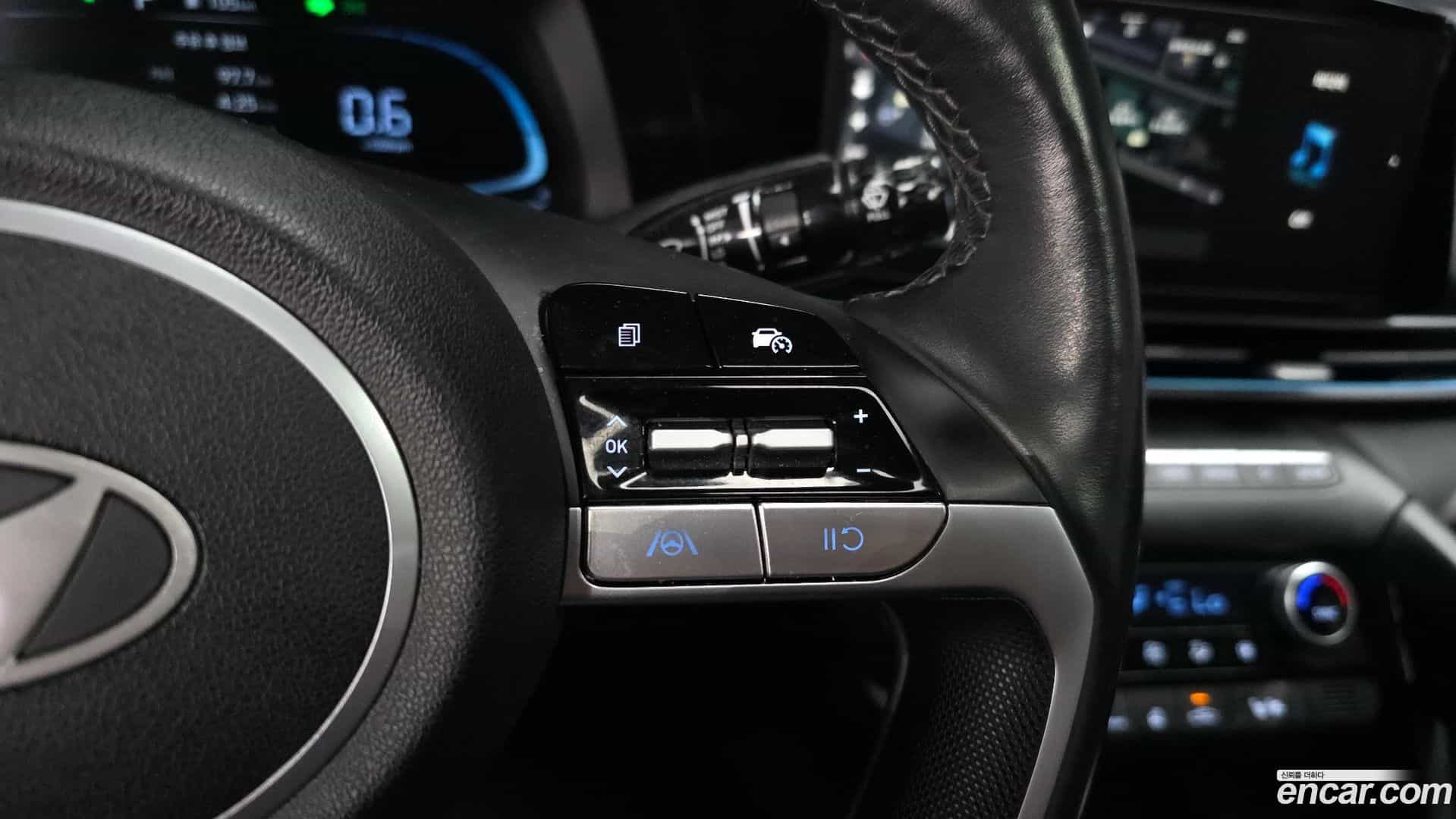 AVANTE Hyundai 2023.4-OPTION-024