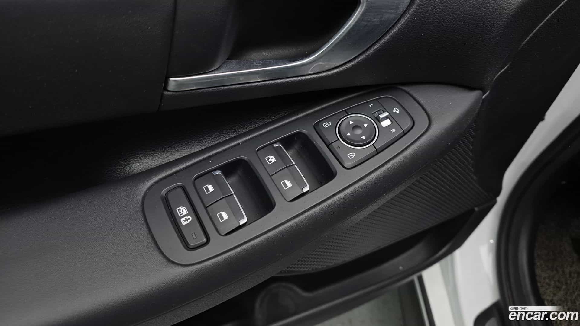 Sonata Hyundai 2019.5-OPTION-022