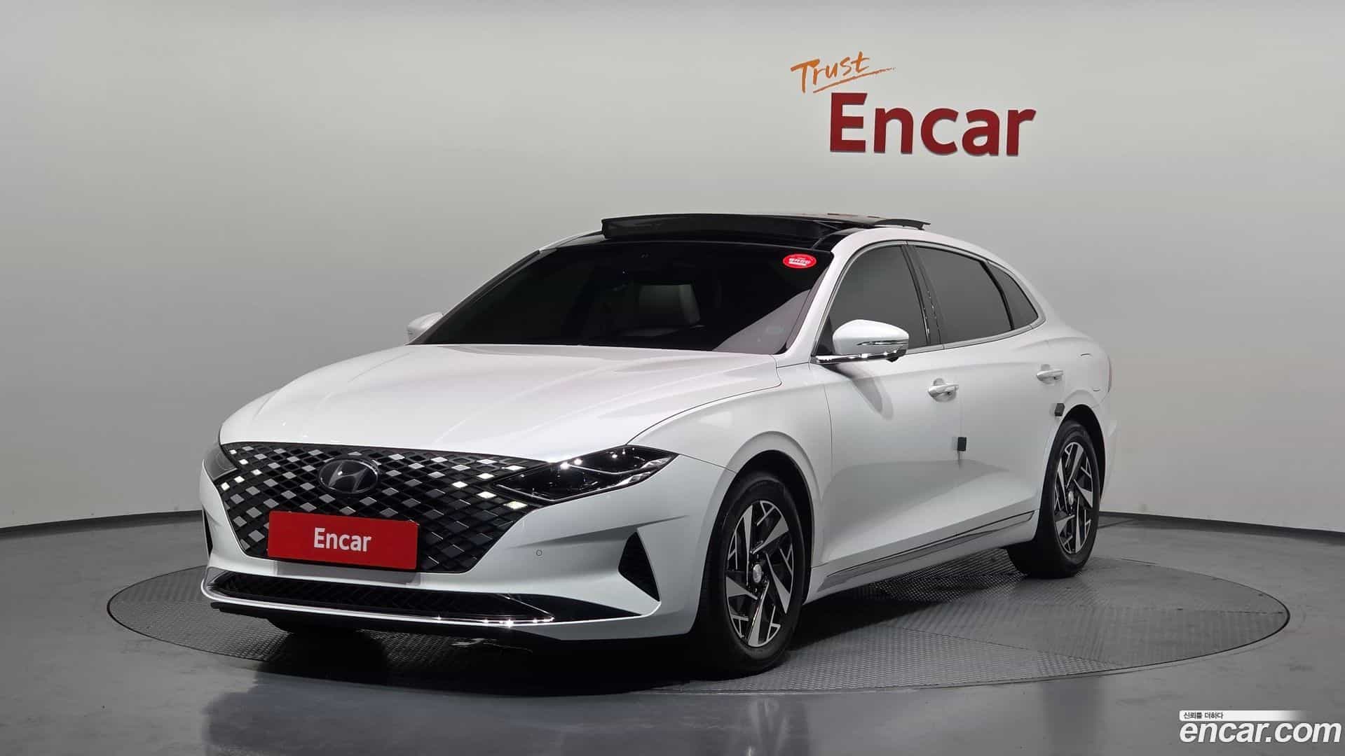 Grandeur Hyundai 2022.5-OUTER-001