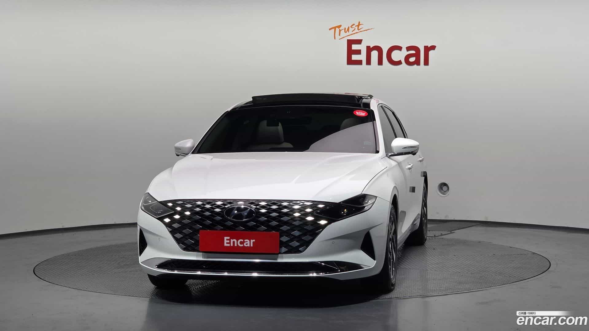 Grandeur Hyundai 2022.5-OUTER-003