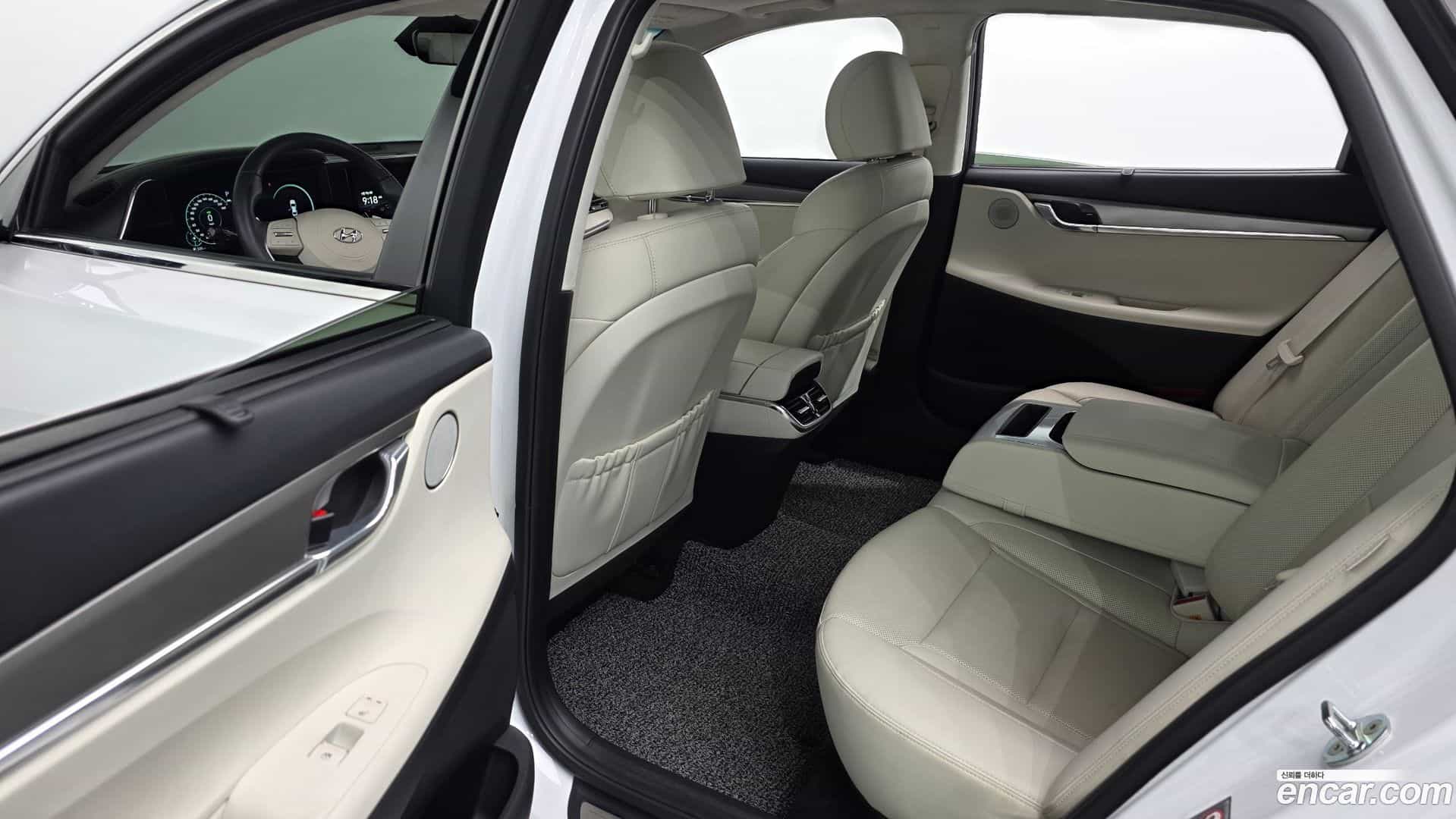 Grandeur Hyundai 2022.5-OPTION-016