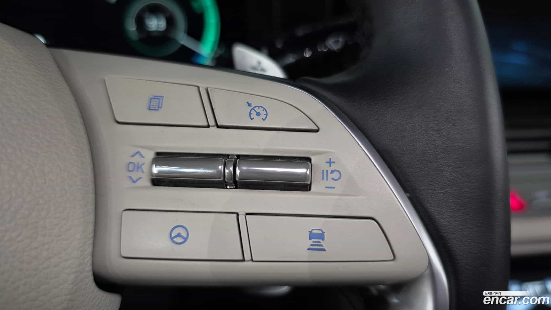 Grandeur Hyundai 2022.5-OPTION-023