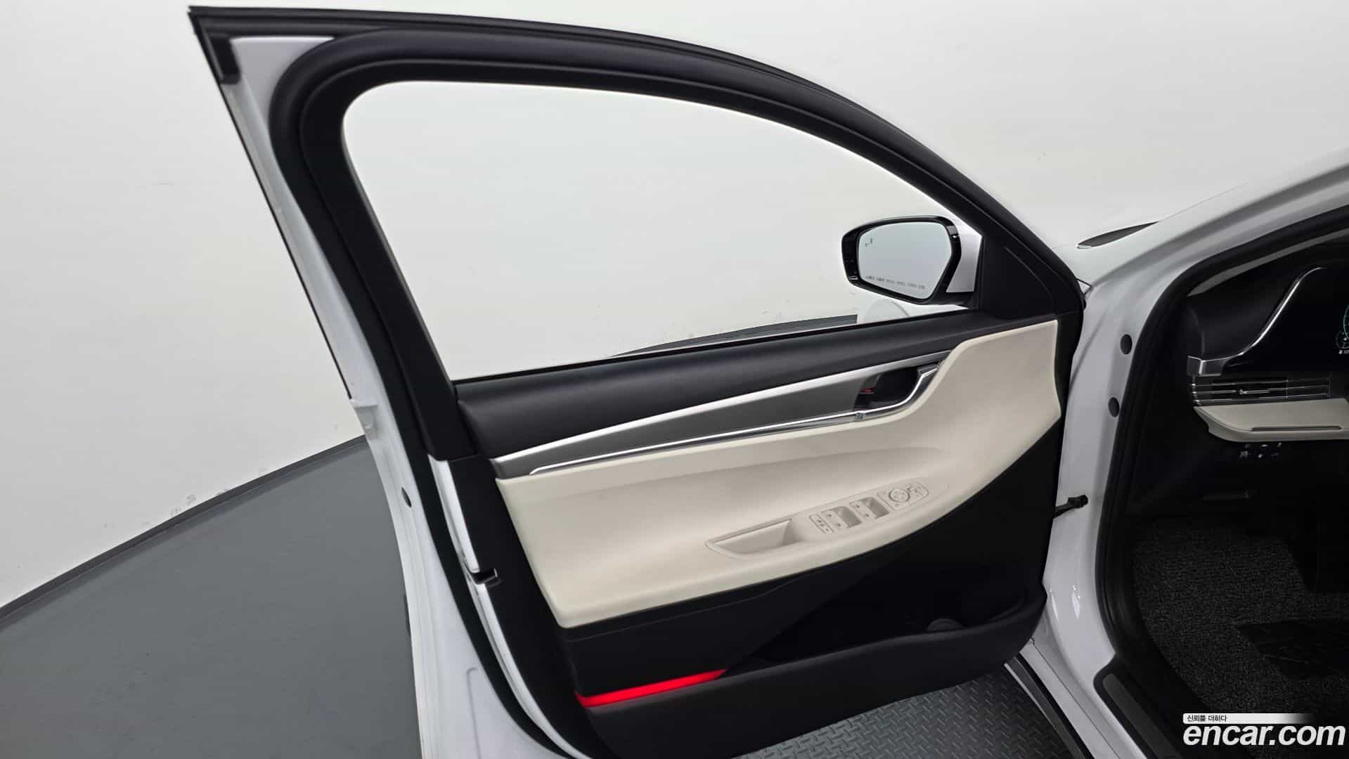 Grandeur Hyundai 2022.5-INNER-034