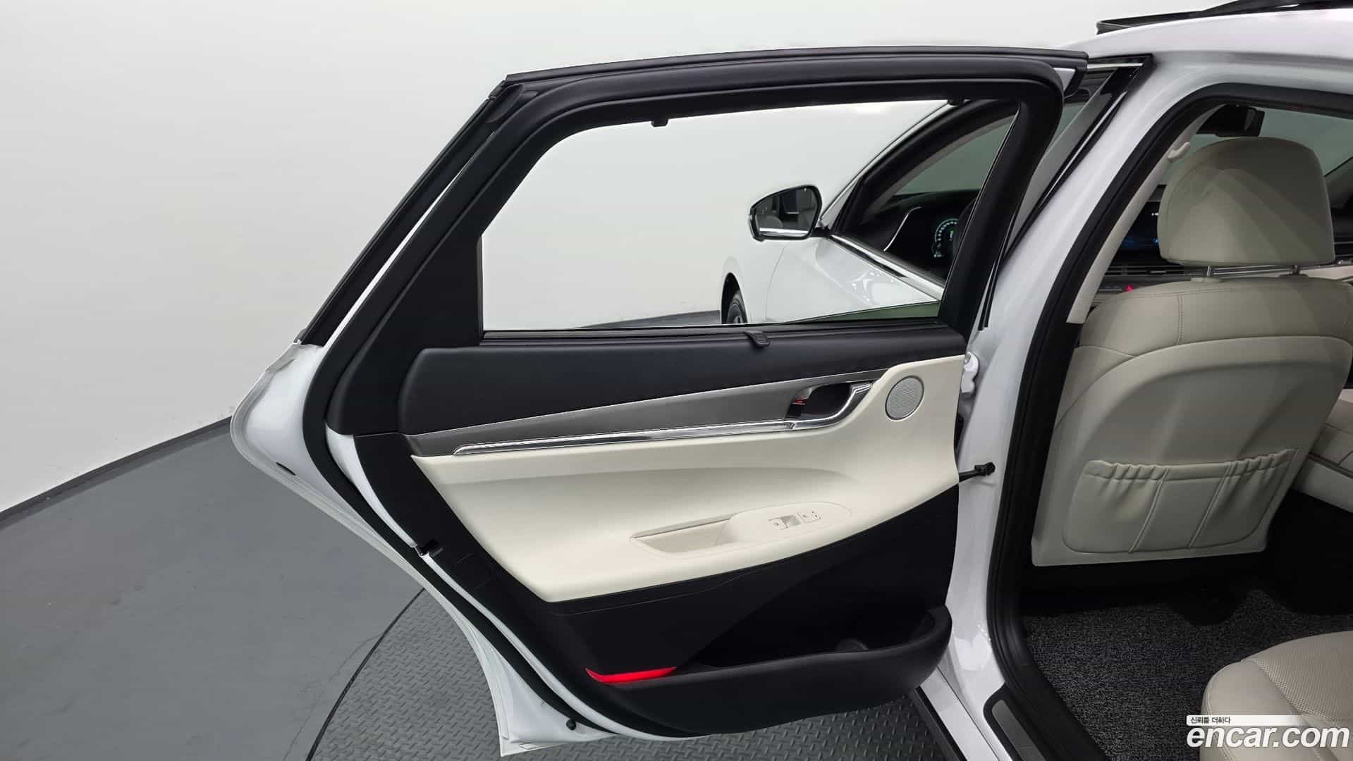 Grandeur Hyundai 2022.5-INNER-035