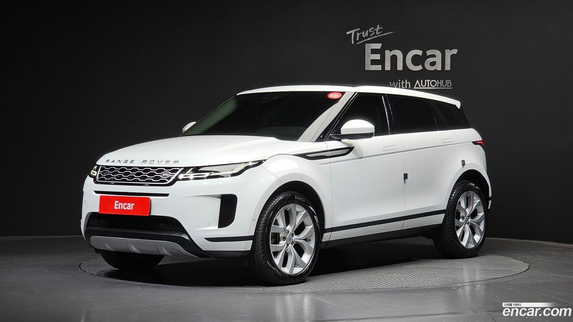 Main__Slider__Photo:Range Rover Evoque Land Rover 2020.3-0