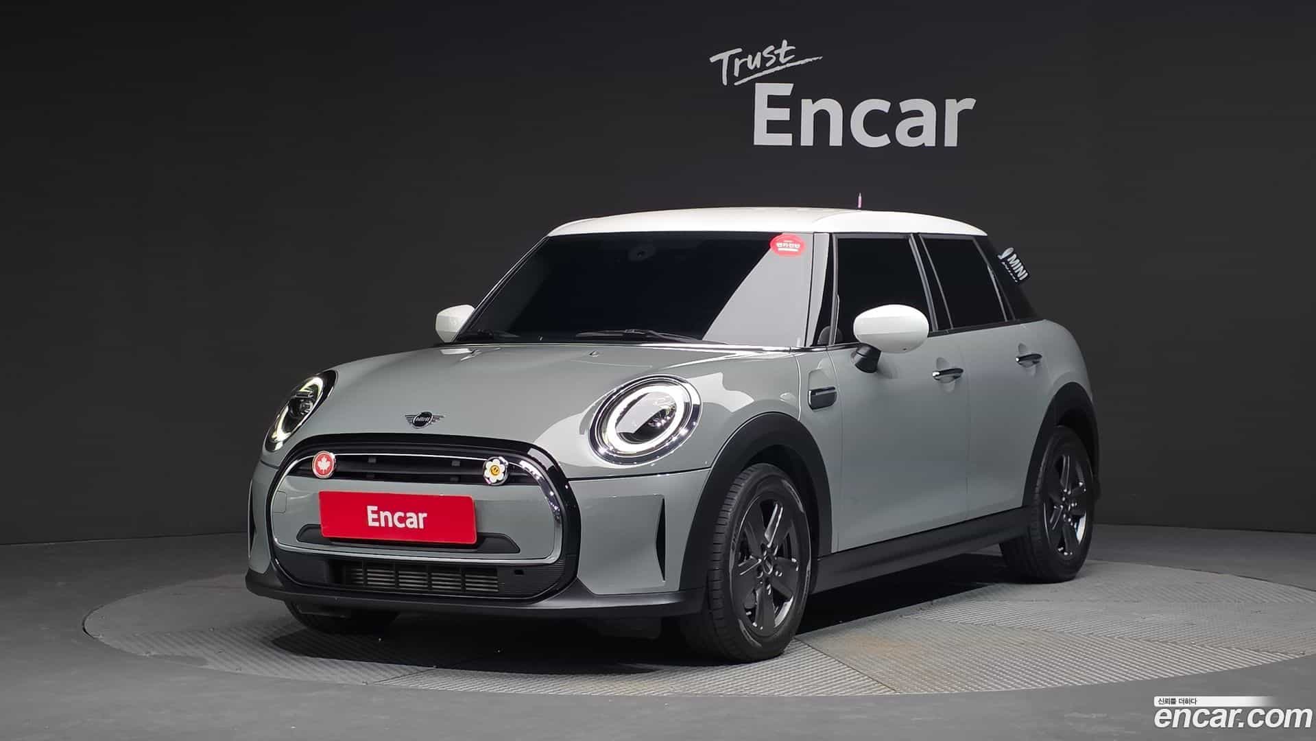 Cooper Mini 2022.4-OUTER-001