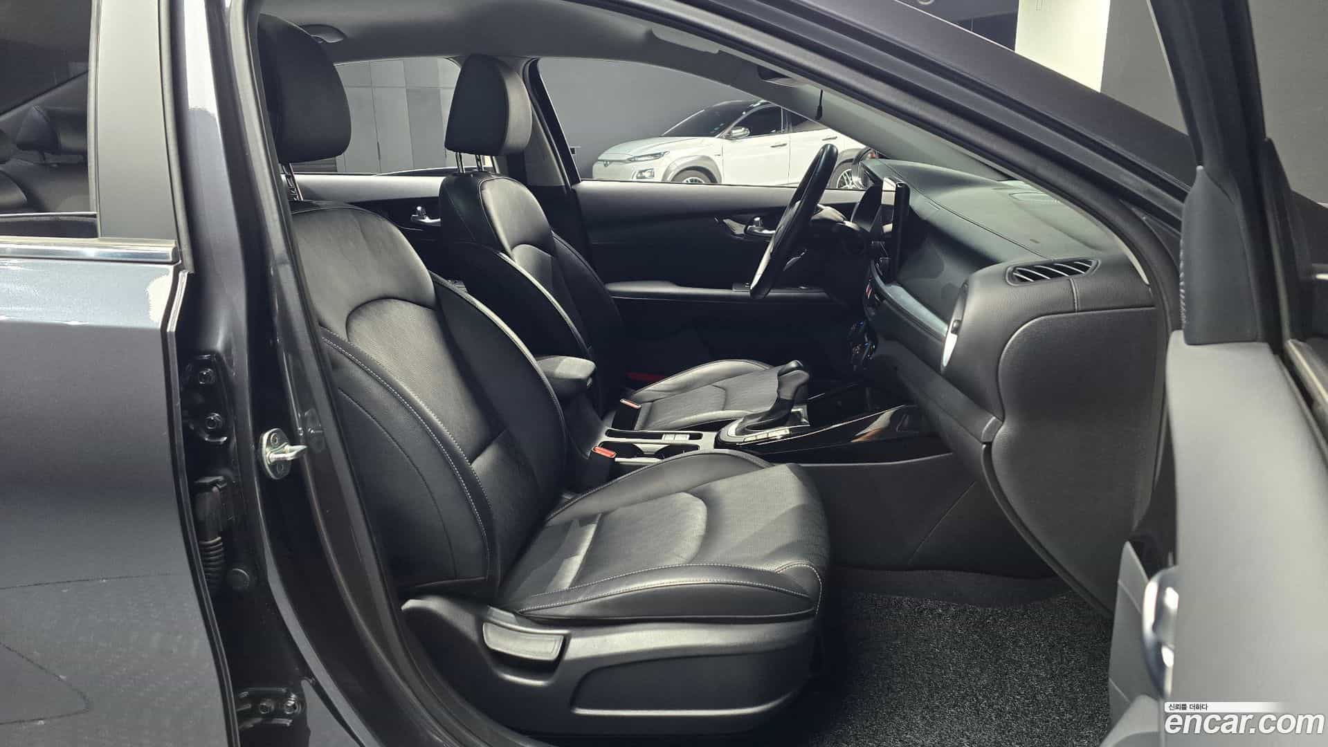 K3 Kia 2022.3-INNER-010