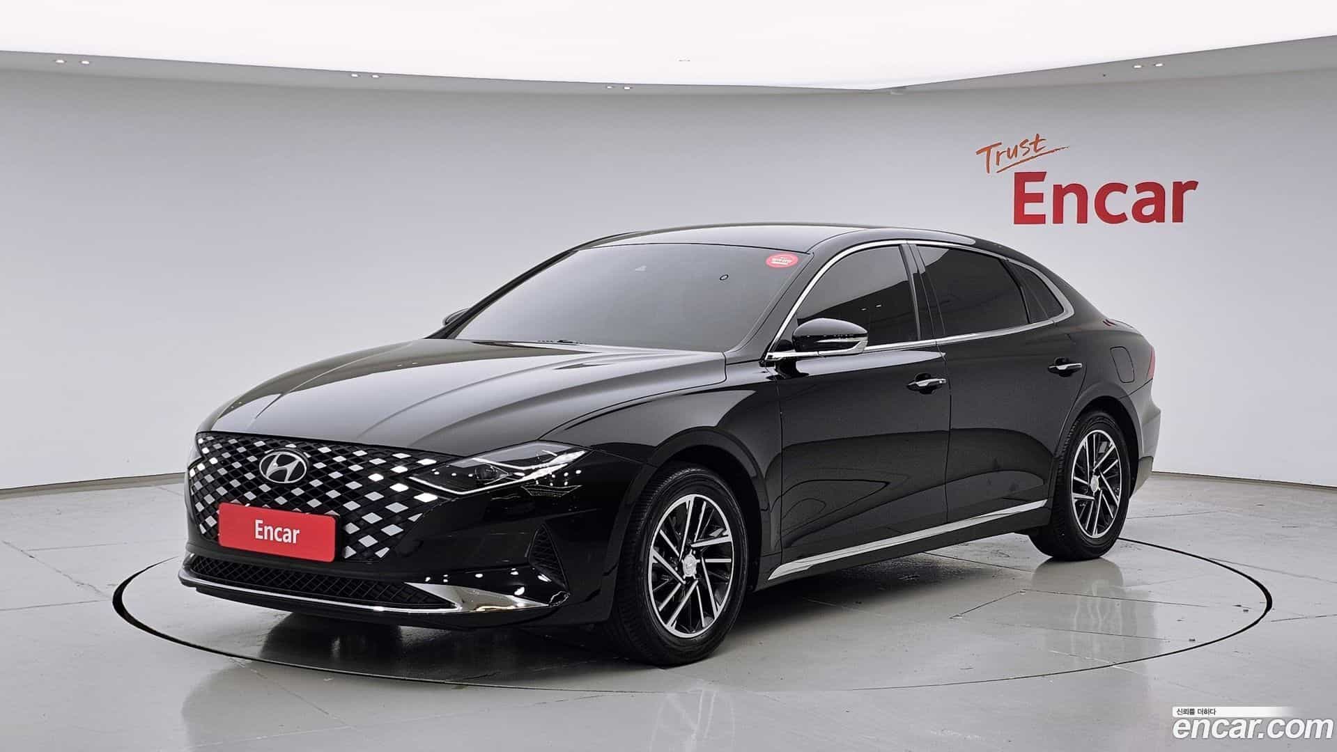 Grandeur Hyundai 2022.3-OUTER-001