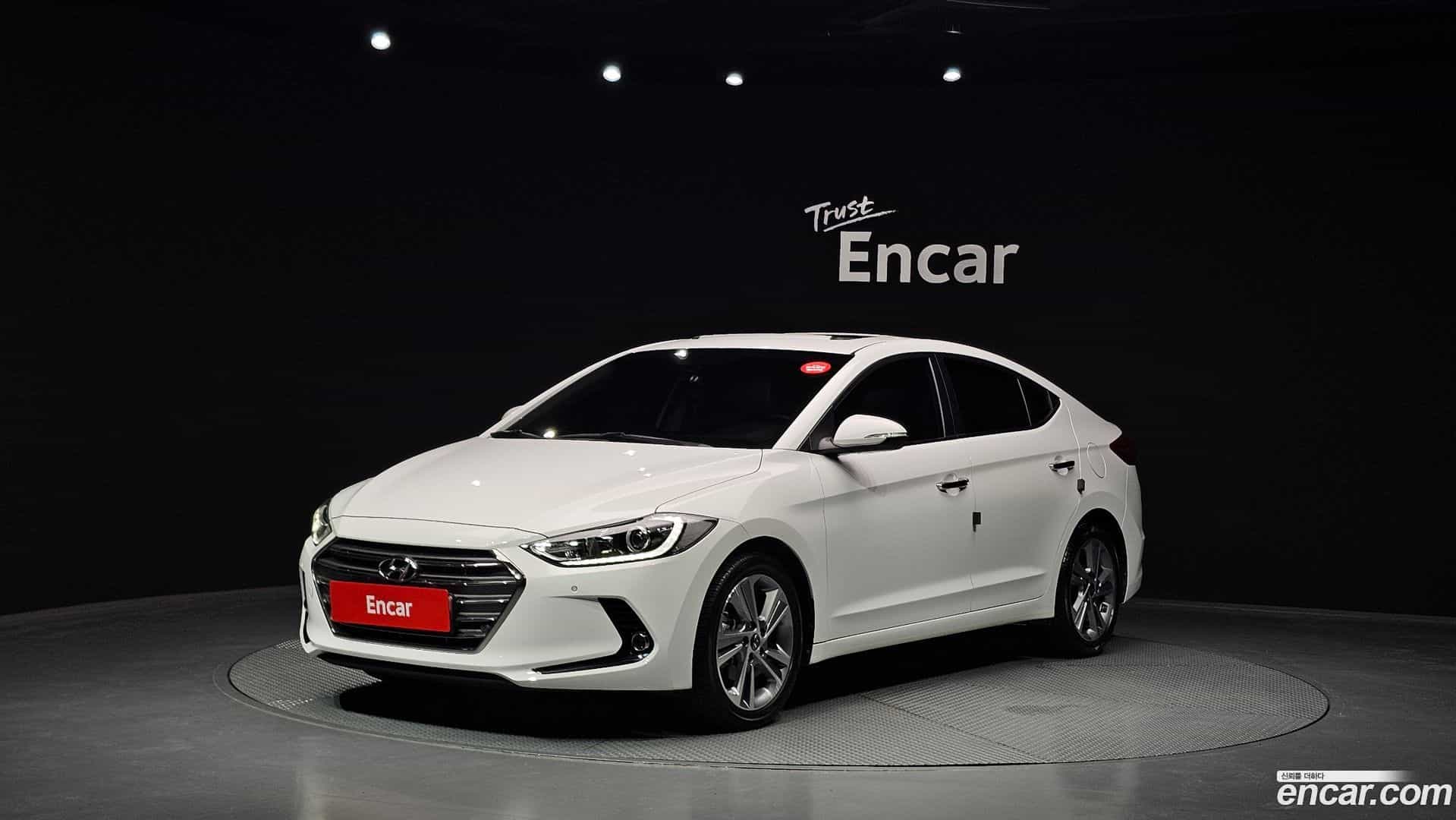 AVANTE Hyundai 2016.5-OUTER-001