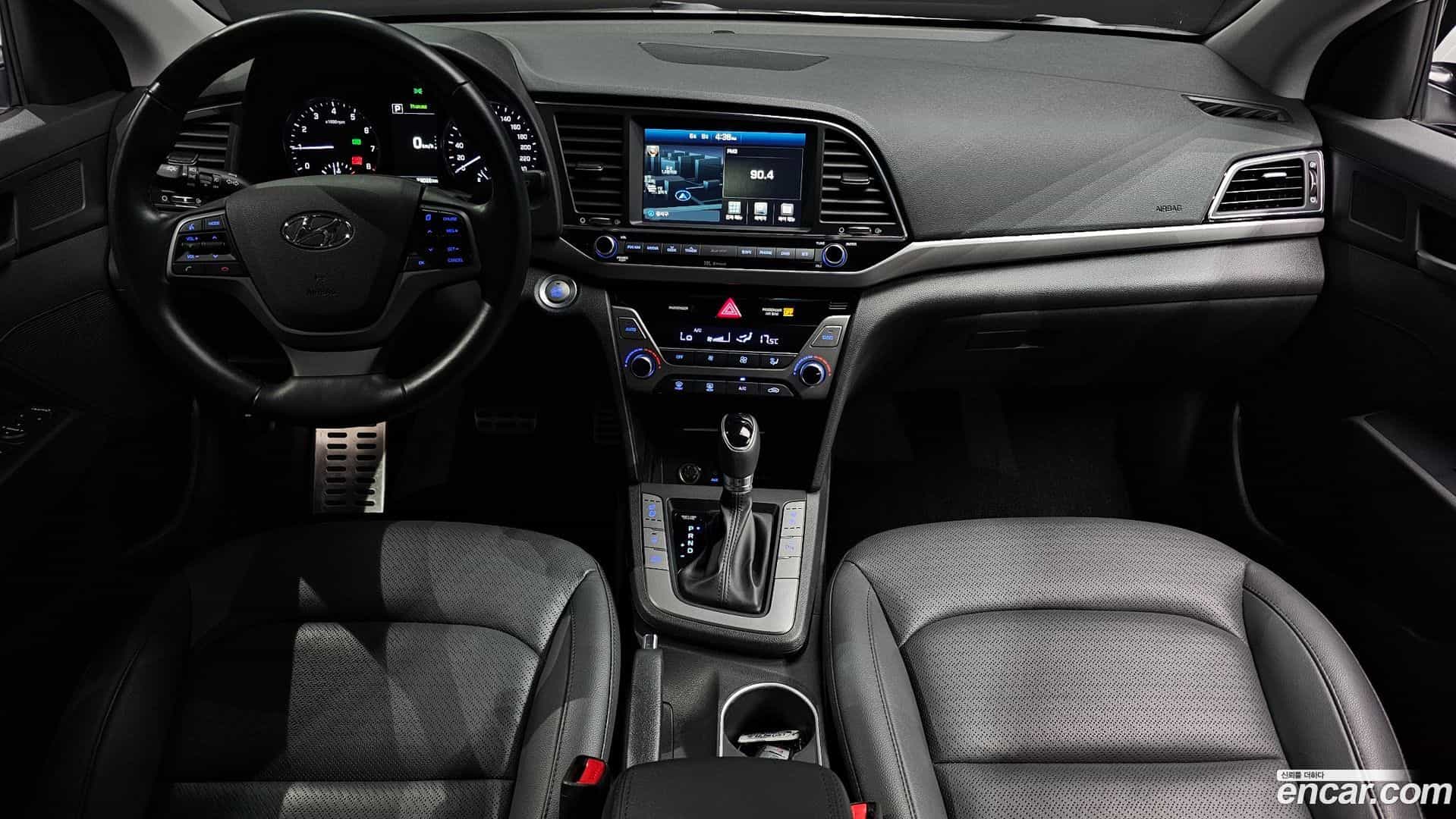 AVANTE Hyundai 2016.5-INNER-007