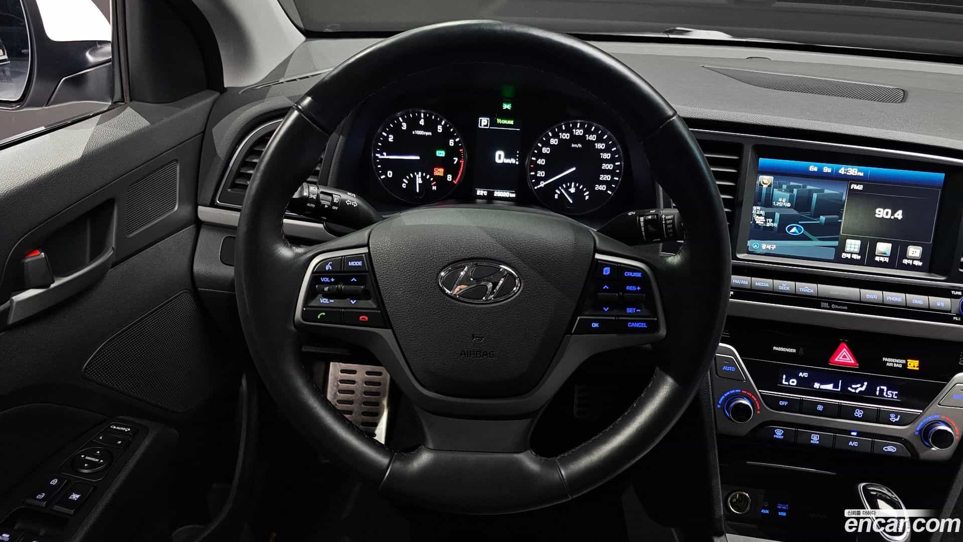 AVANTE Hyundai 2016.5-OPTION-017