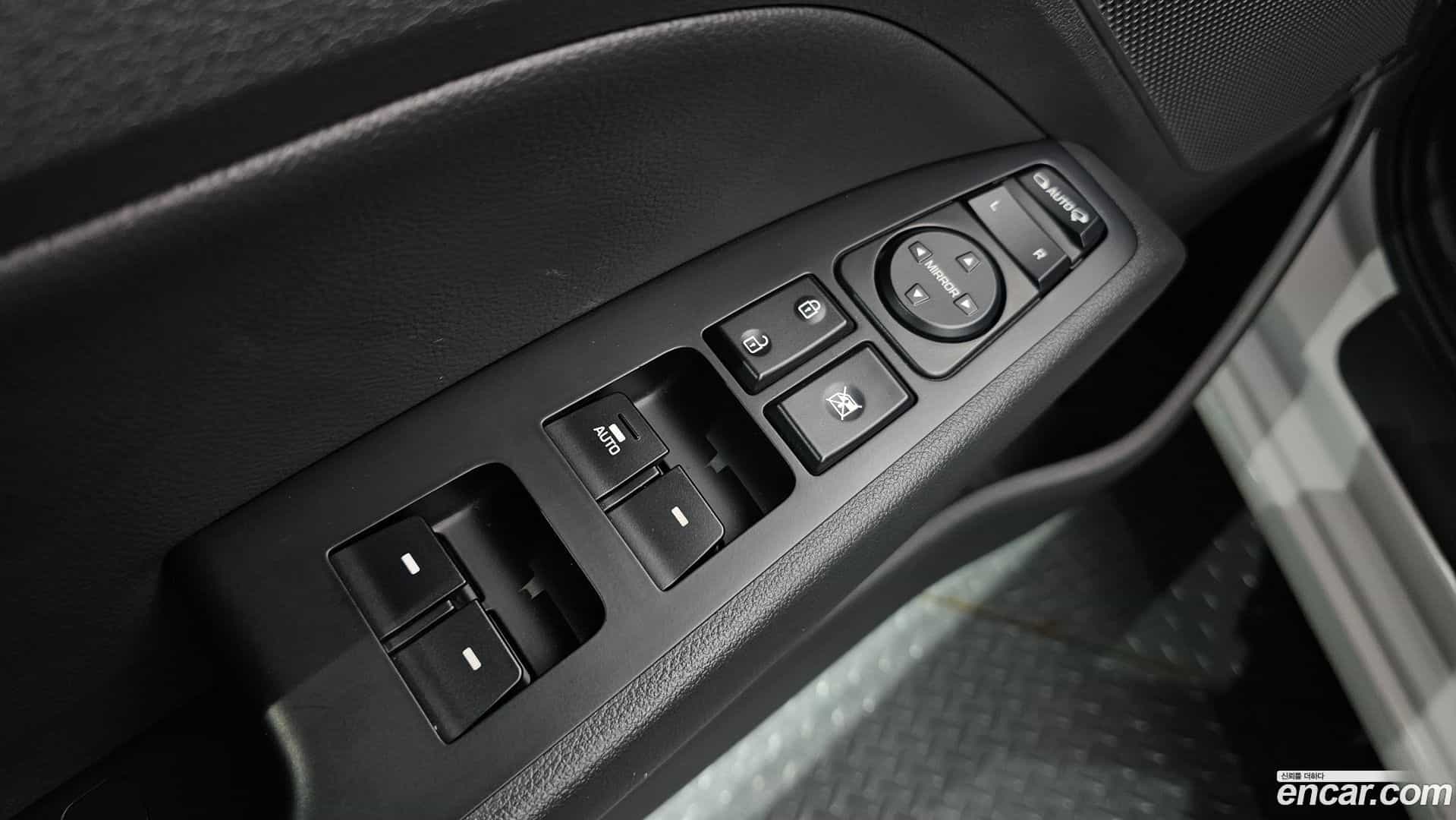 AVANTE Hyundai 2016.5-OPTION-023