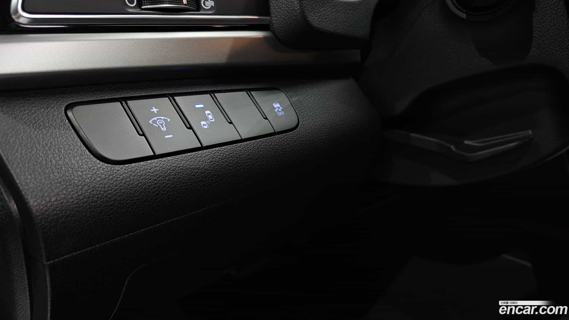 AVANTE Hyundai 2016.5-OPTION-024