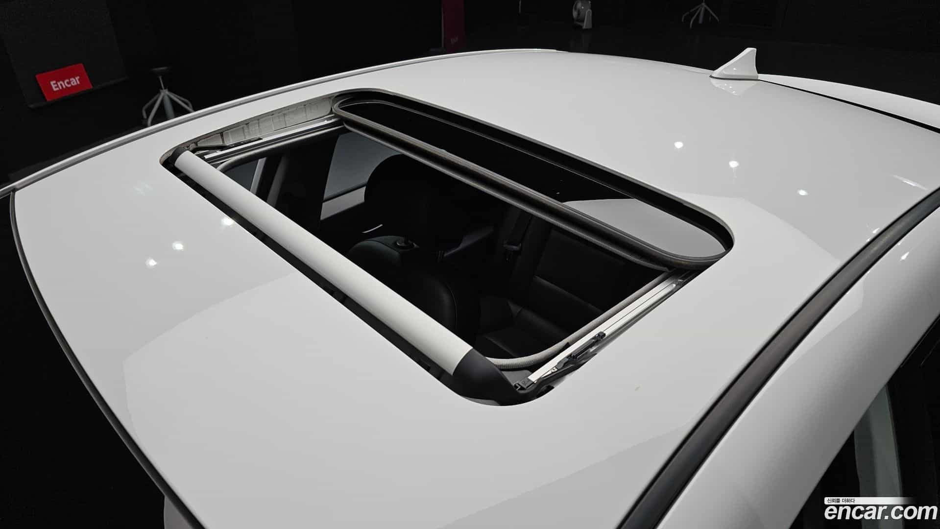 AVANTE Hyundai 2016.5-OPTION-047