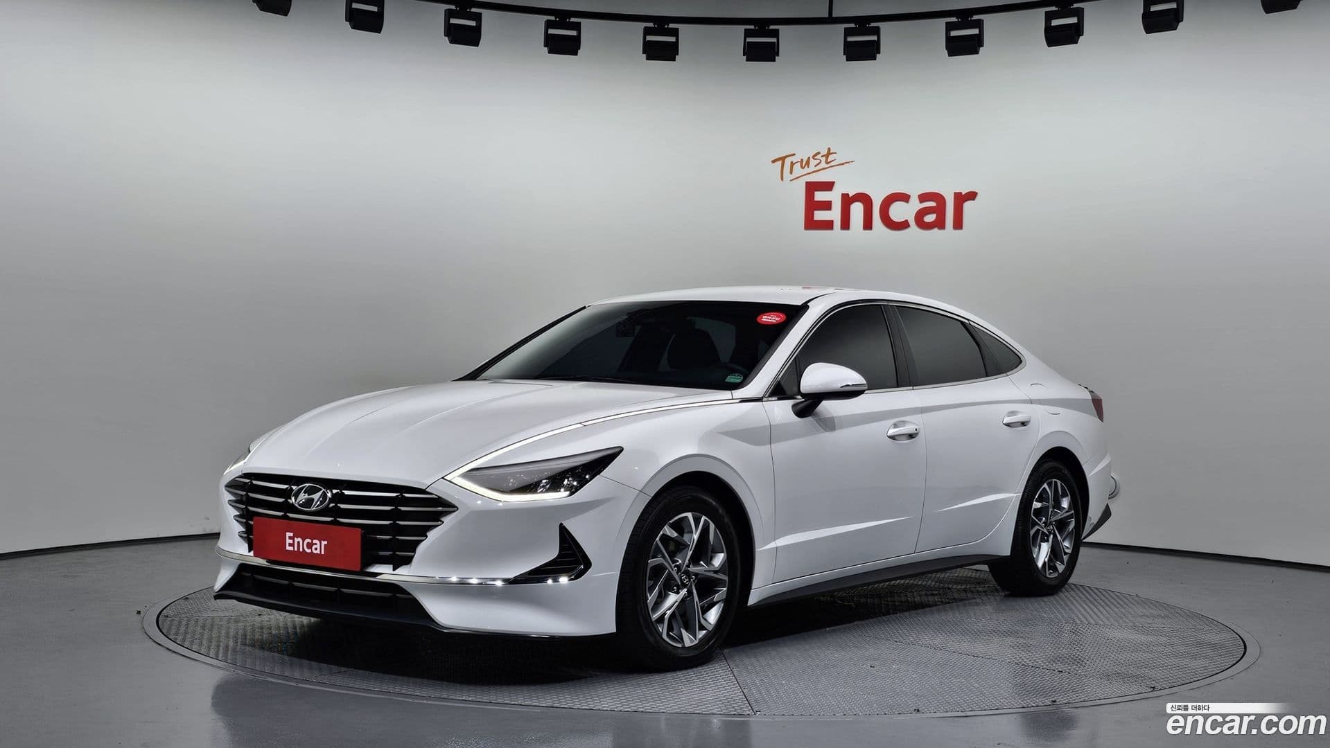 Main__Slider__Photo:Sonata Hyundai 2019.4-0