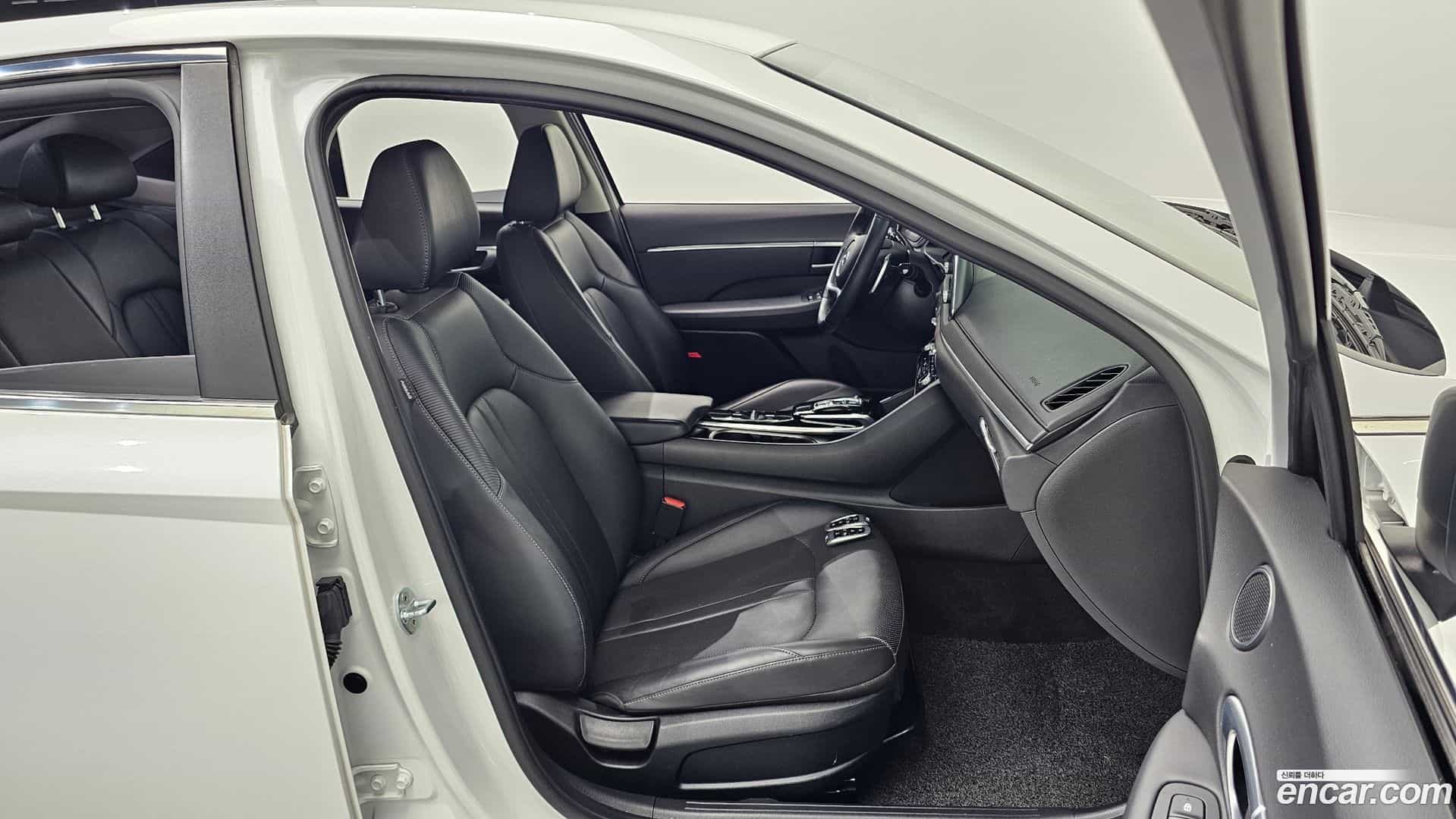 Sonata Hyundai 2019.4-INNER-036