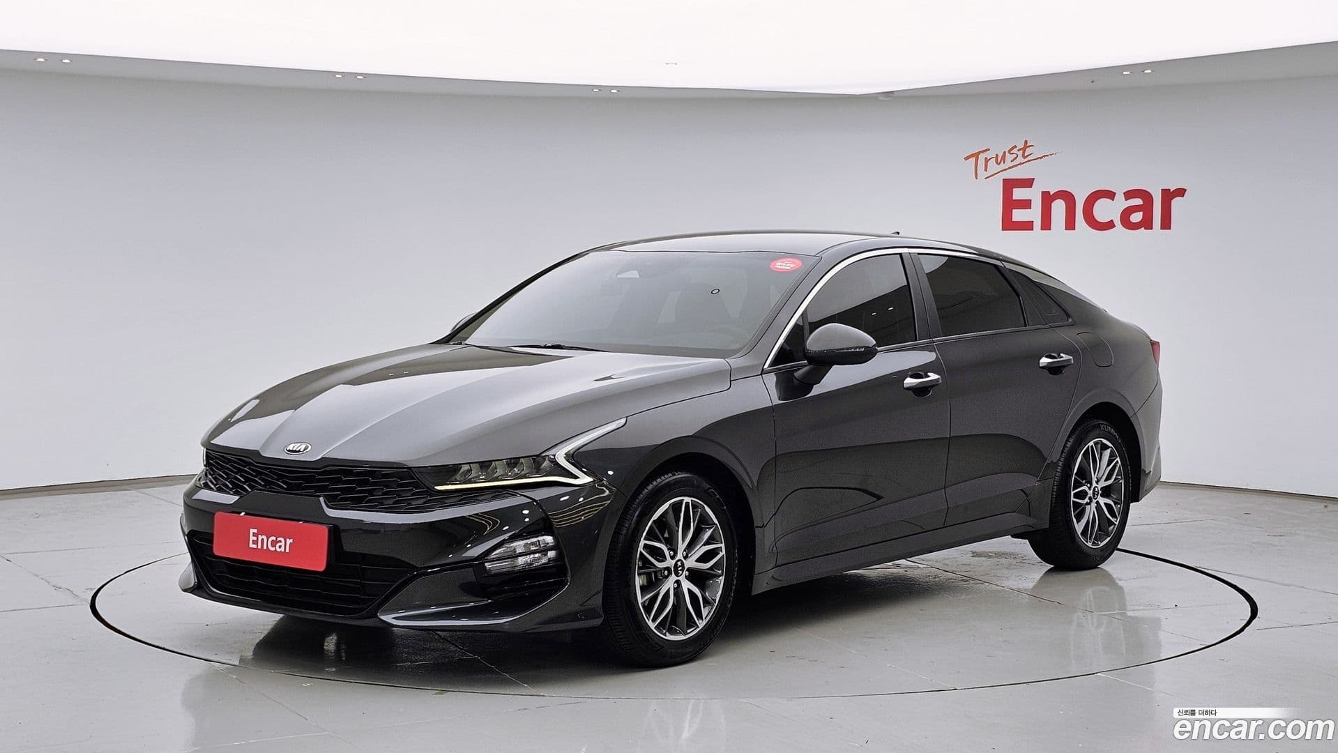 Main__Slider__Photo:K5 Kia 2021.3-0
