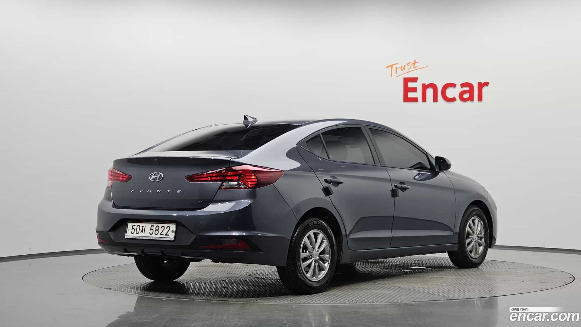 AVANTE Hyundai 2018.10-OUTER-002