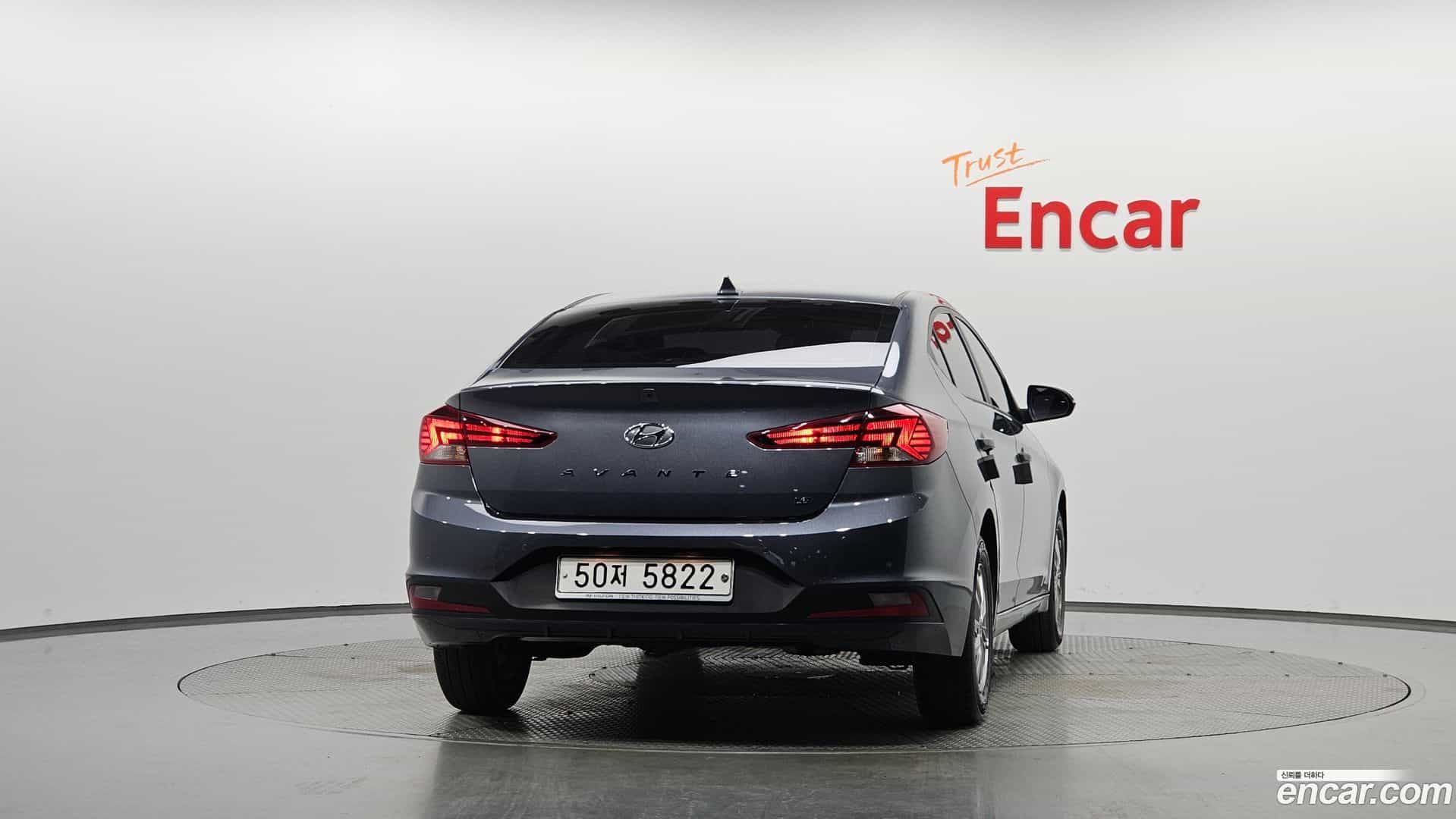 AVANTE Hyundai 2018.10-OUTER-004
