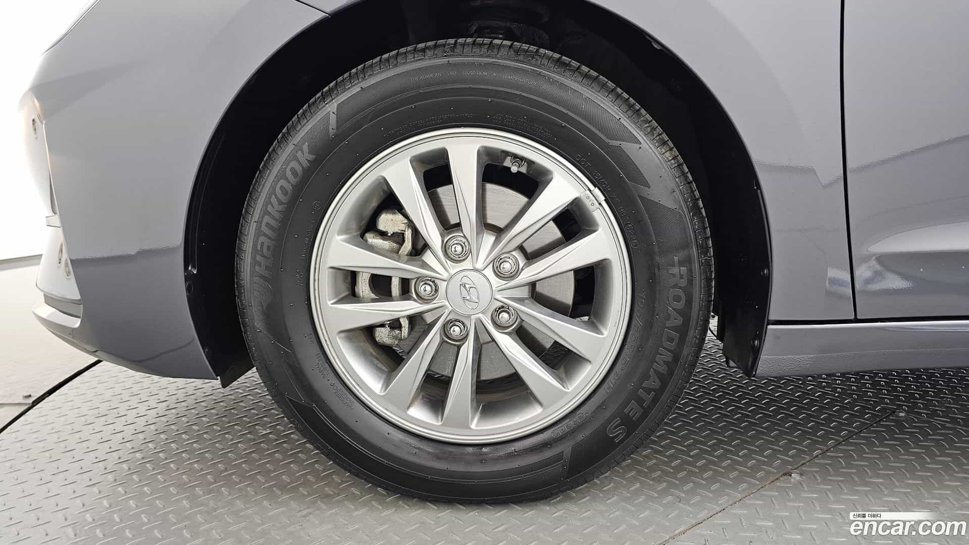 AVANTE Hyundai 2018.10-OUTER-005