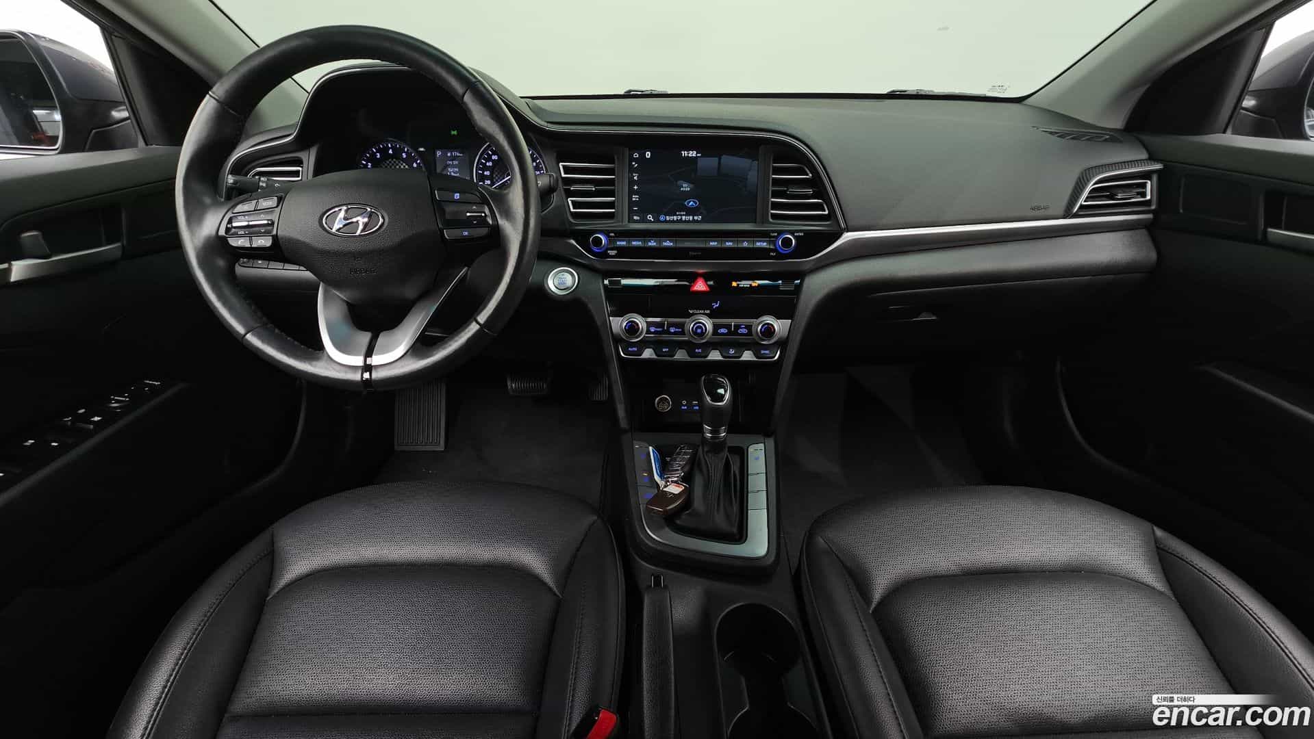 AVANTE Hyundai 2018.10-INNER-007