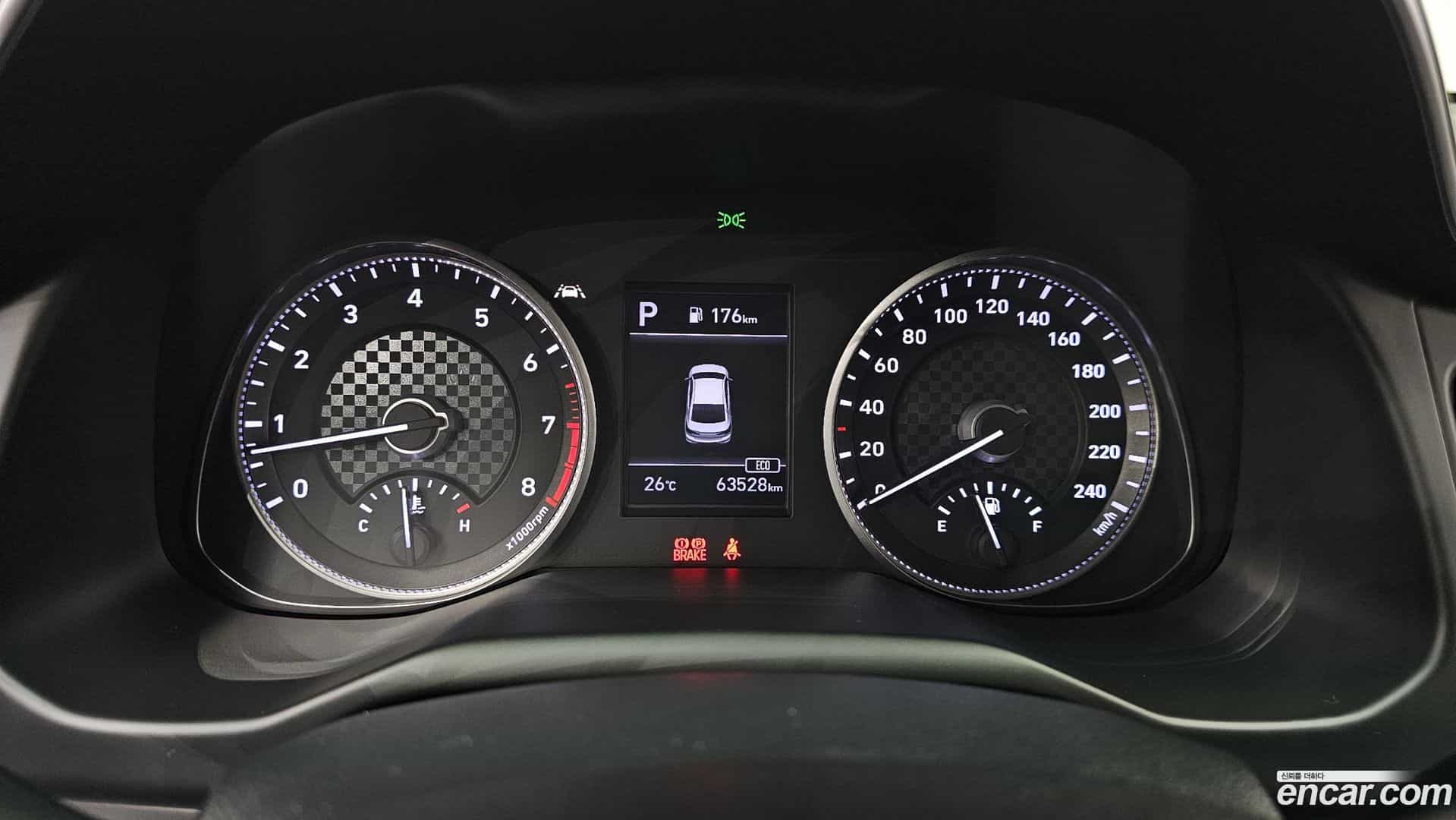 AVANTE Hyundai 2018.10-INNER-008