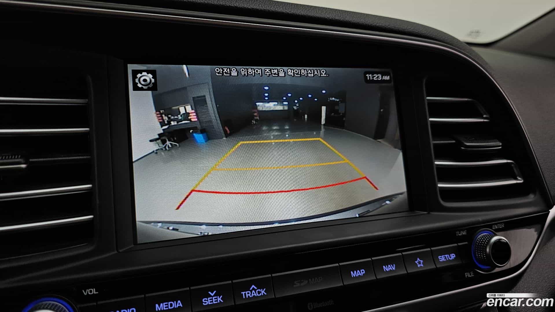 AVANTE Hyundai 2018.10-OPTION-019