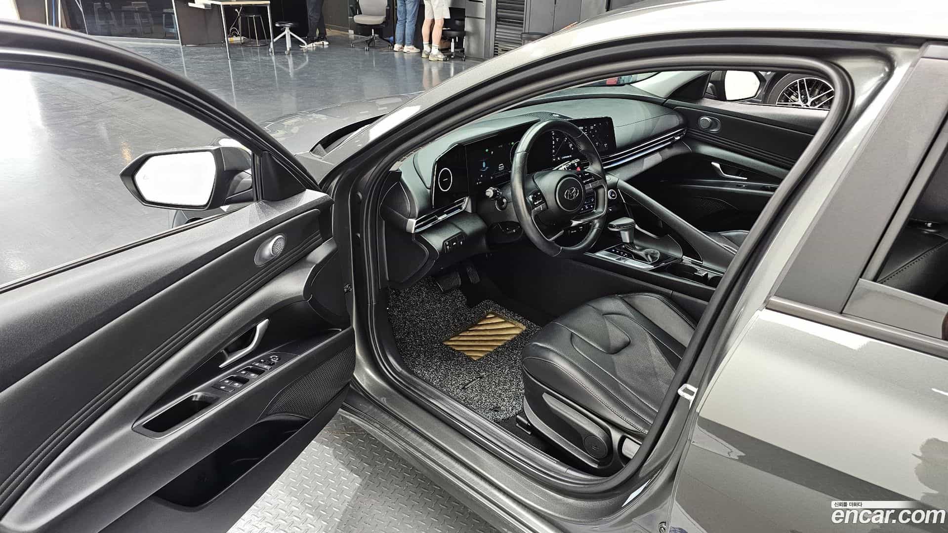 AVANTE Hyundai 2020.6-INNER-010