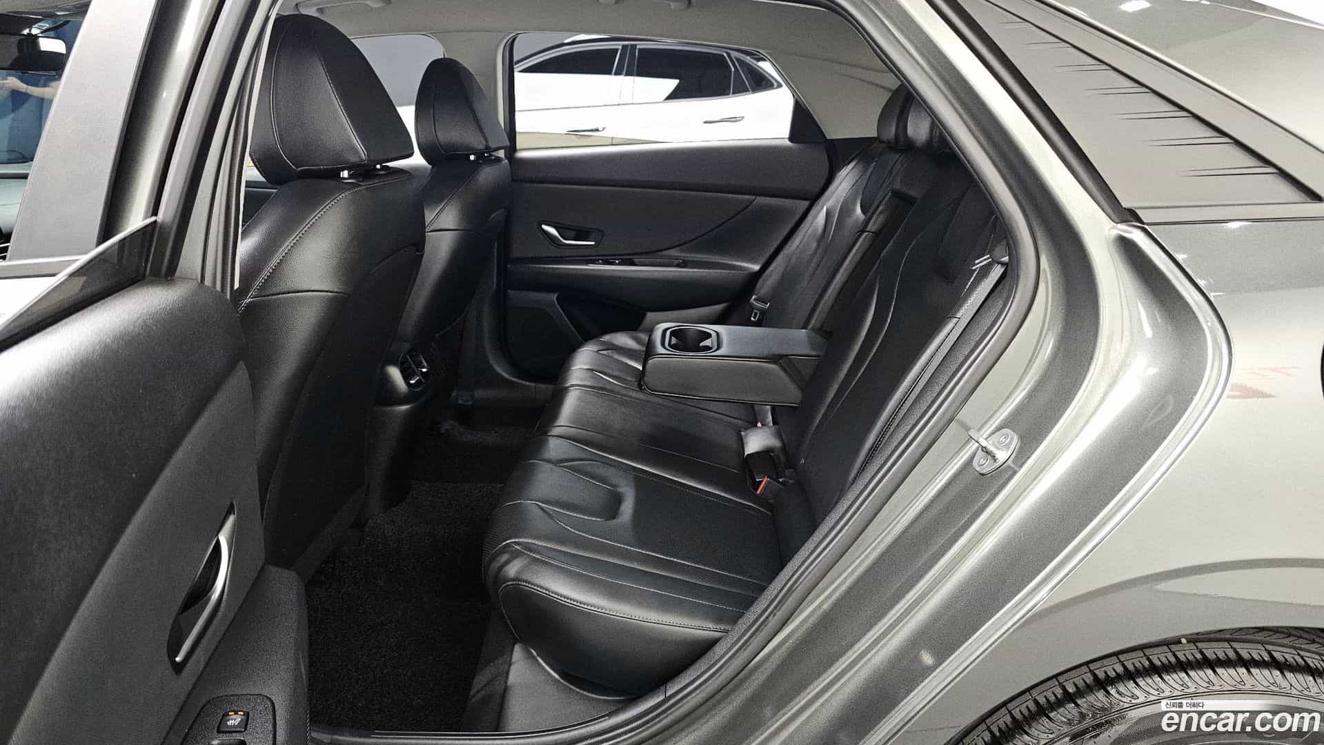AVANTE Hyundai 2020.6-OPTION-015