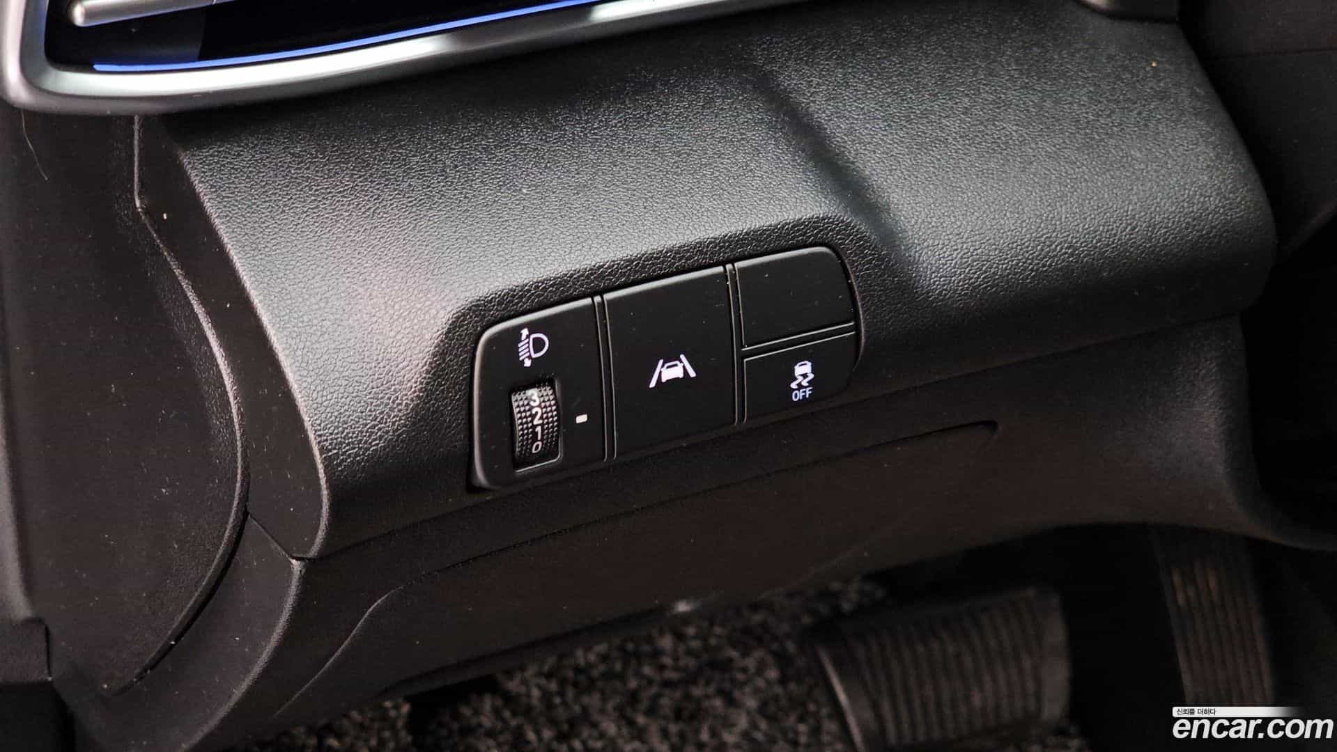 AVANTE Hyundai 2020.6-OPTION-020