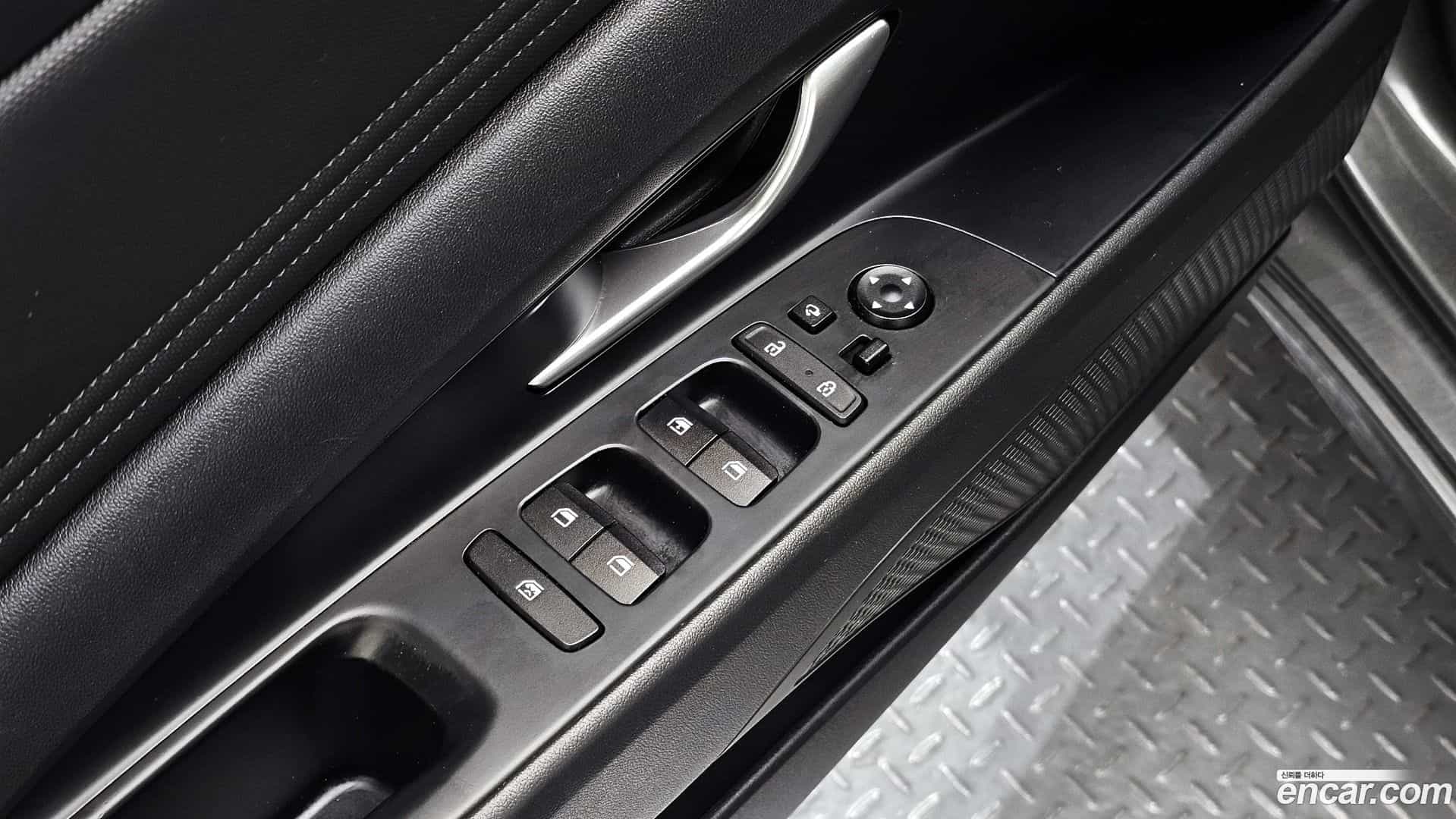 AVANTE Hyundai 2020.6-OPTION-021