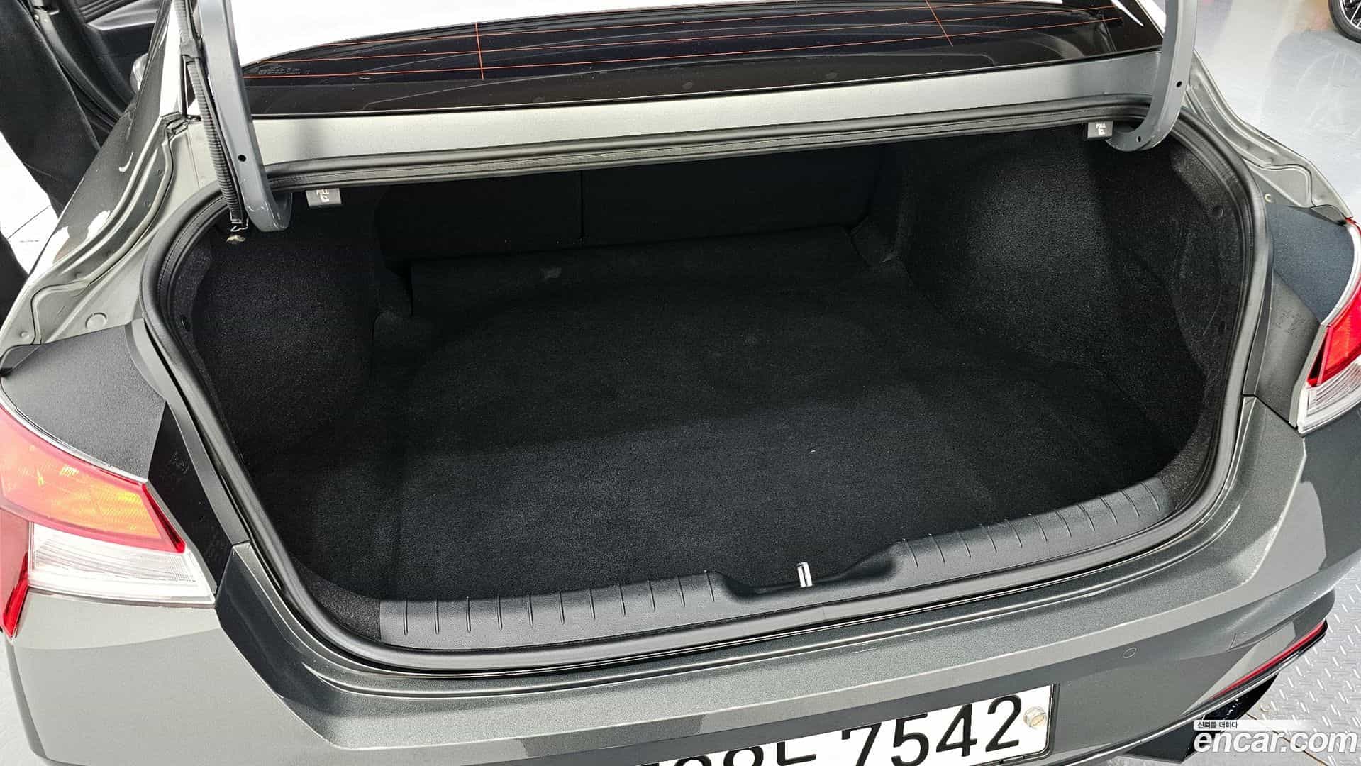 AVANTE Hyundai 2020.6-OPTION-024