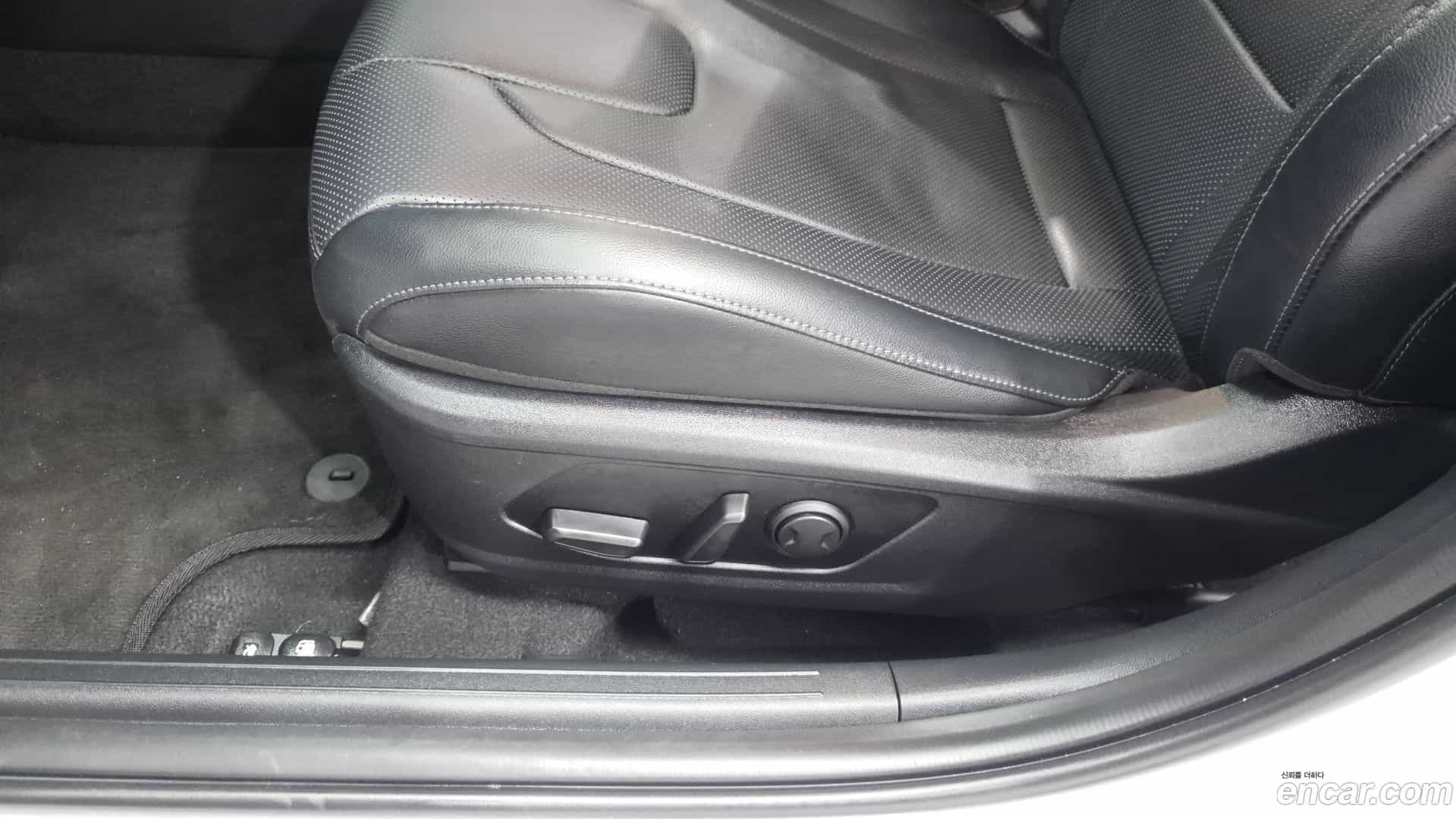 AVANTE Hyundai 2021.11-OPTION-041