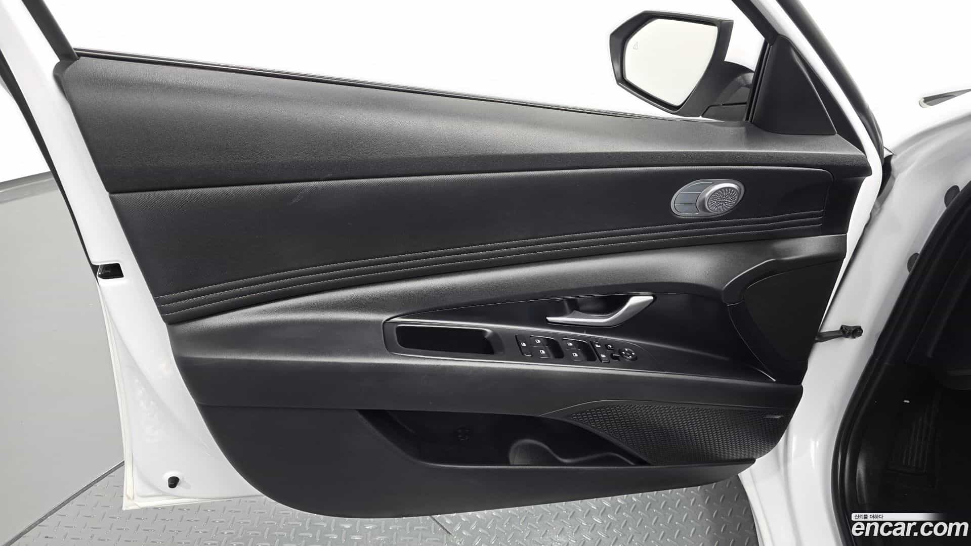 AVANTE Hyundai 2021.11-OPTION-042