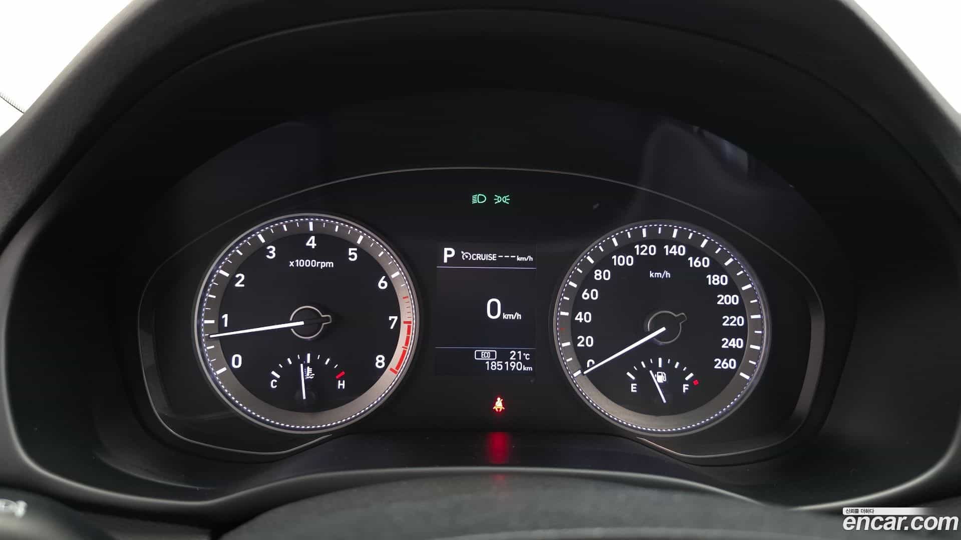 Grandeur Hyundai 2017.0-INNER-008