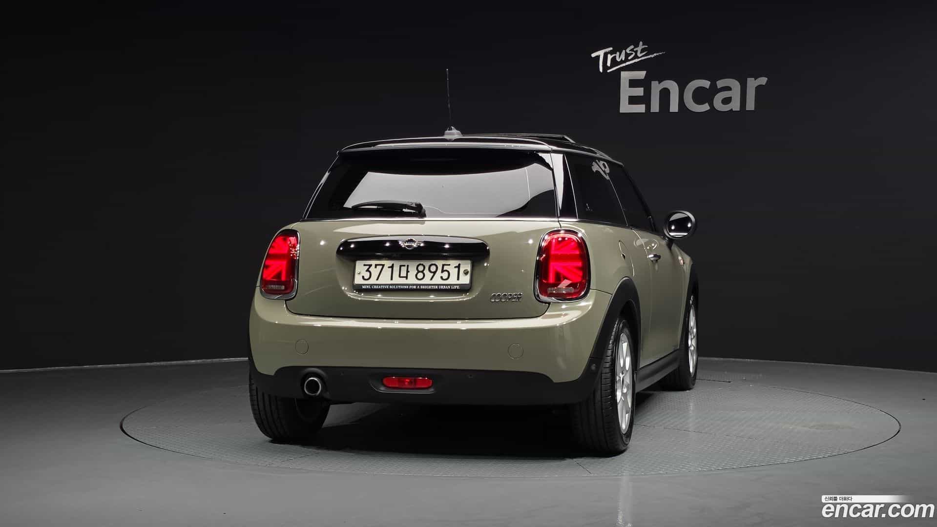 Cooper Mini 2020.8-OUTER-004