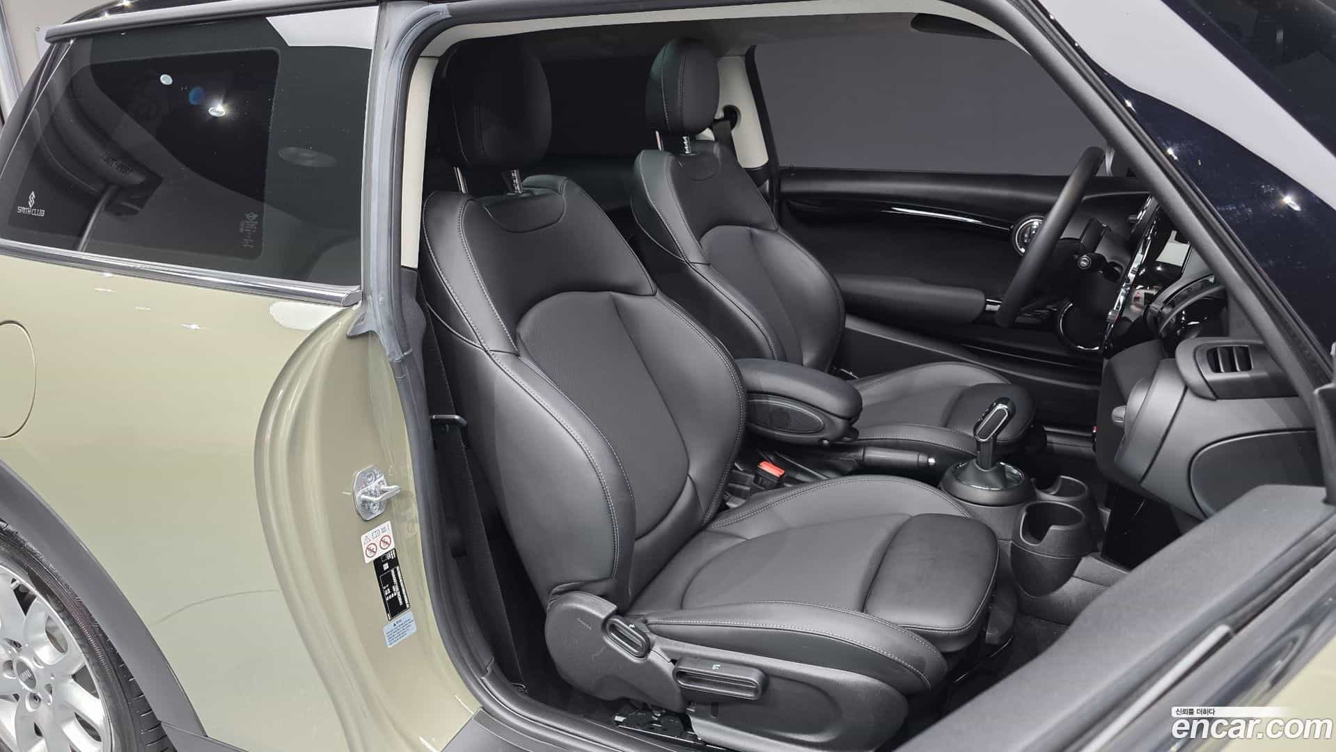 Cooper Mini 2020.8-OPTION-016