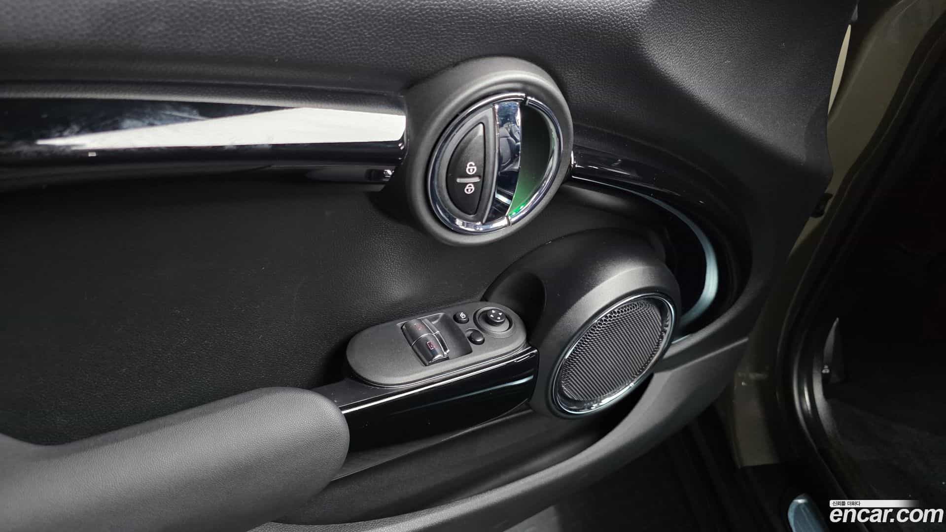 Cooper Mini 2020.8-OPTION-018
