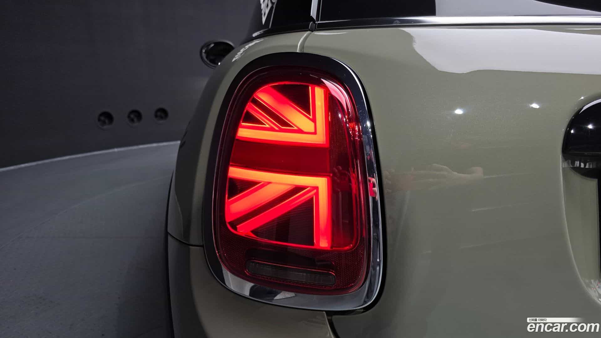 Cooper Mini 2020.8-OUTER-033