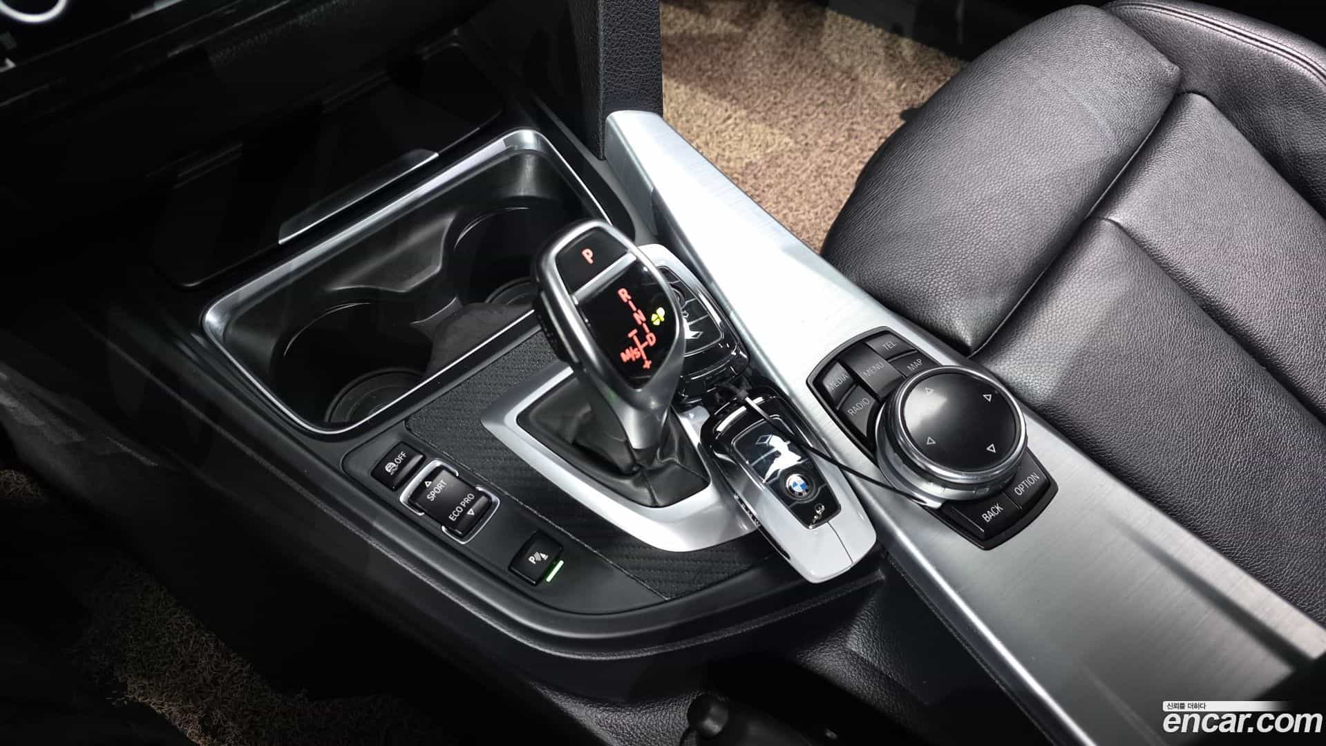 3-Series BMW 2013.9-INNER-009