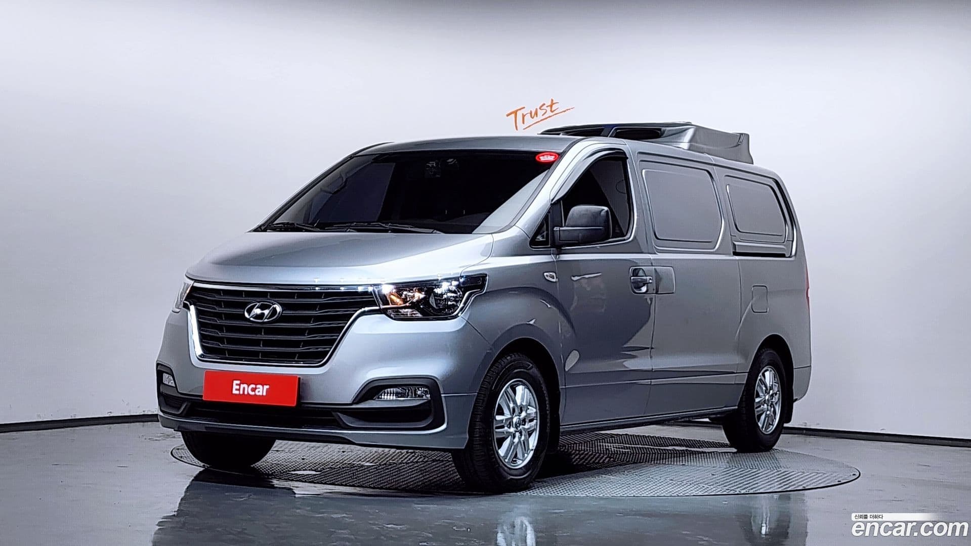 Main__Slider__Photo:Starex Hyundai 2018.10-0