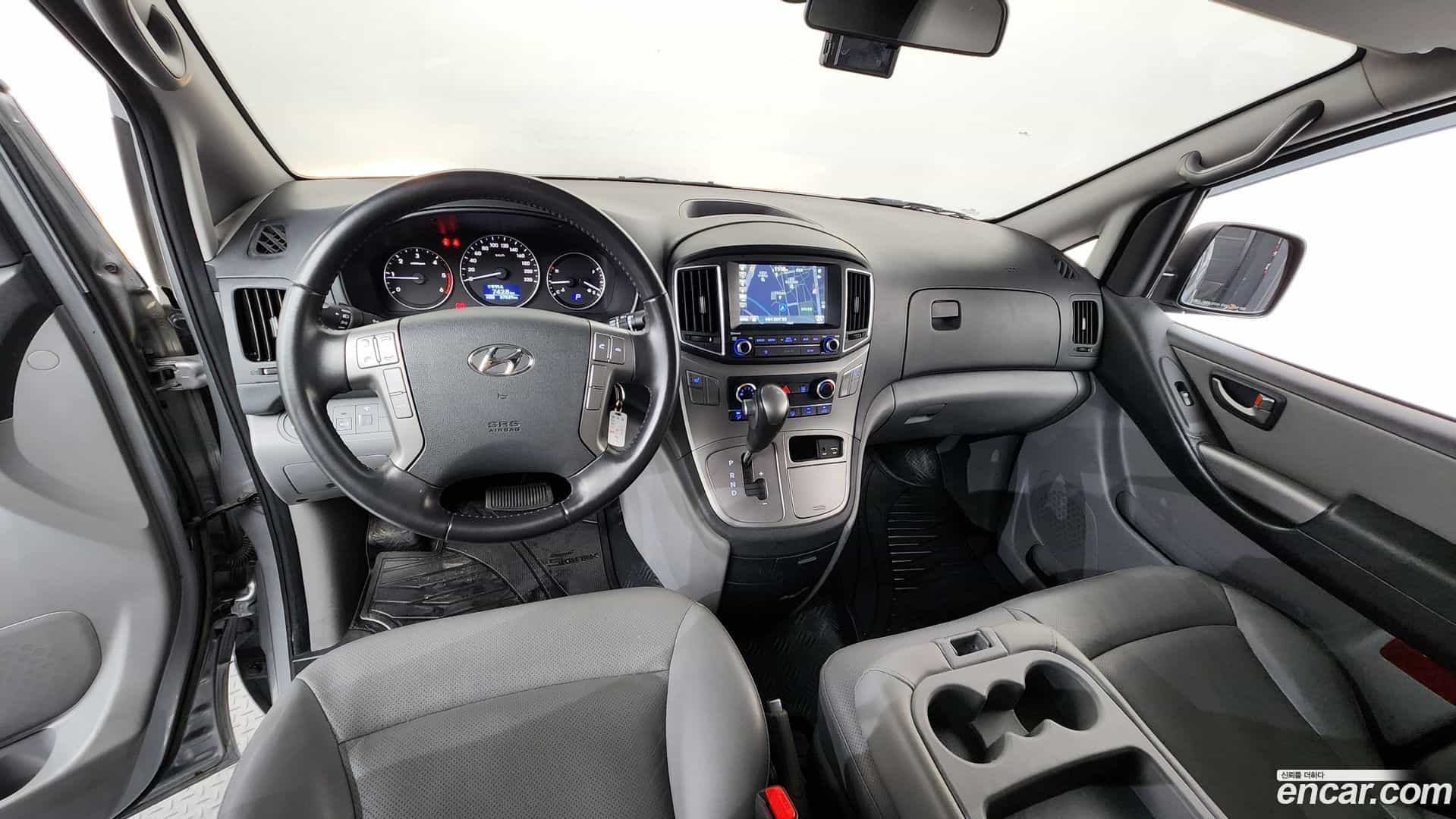 Starex Hyundai 2018.10-INNER-007