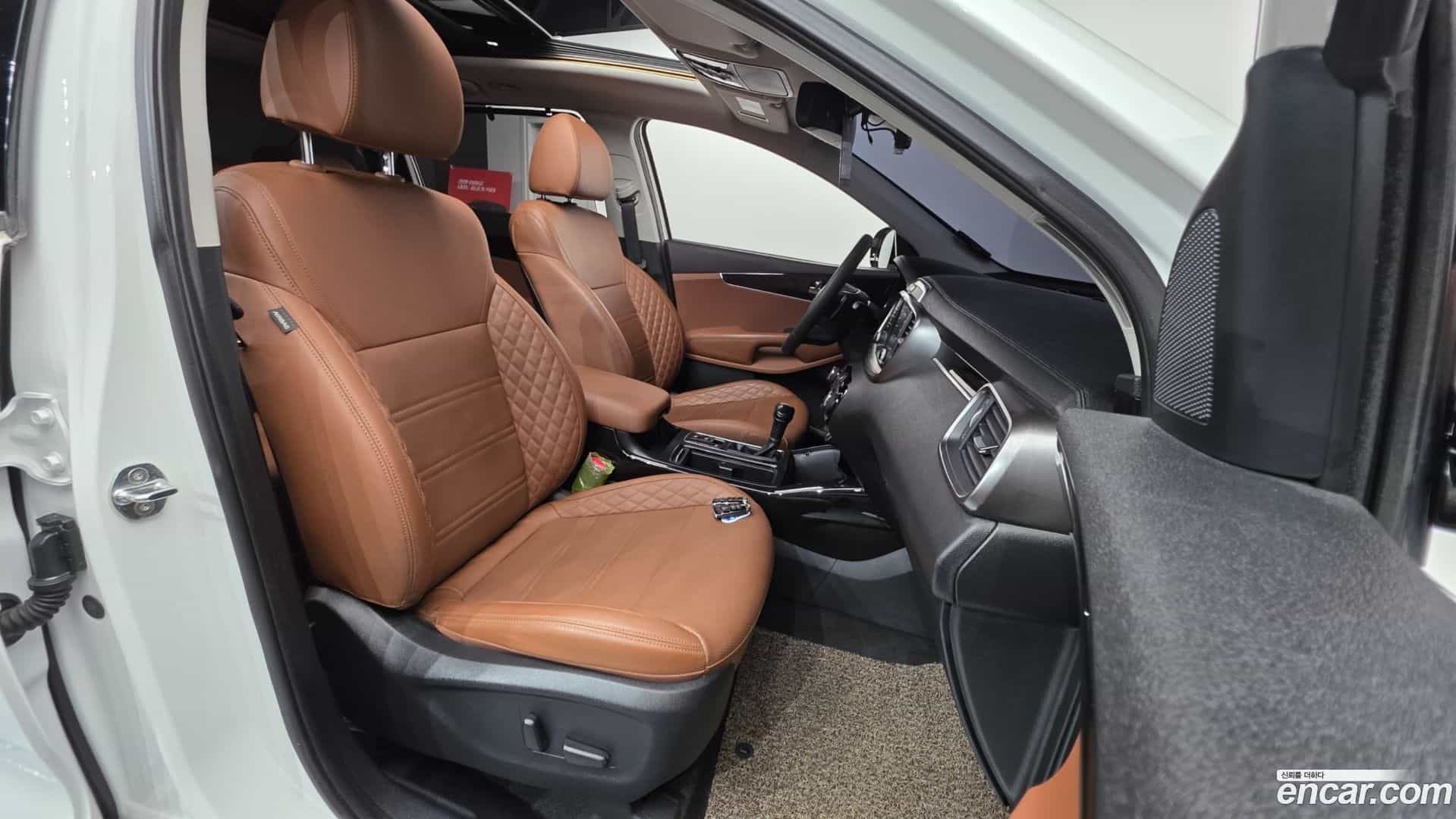 Sorento Kia 2019.6-INNER-010