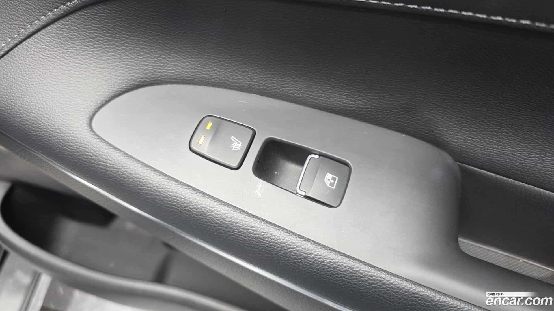 Grandeur Hyundai 2022.4-OPTION-023