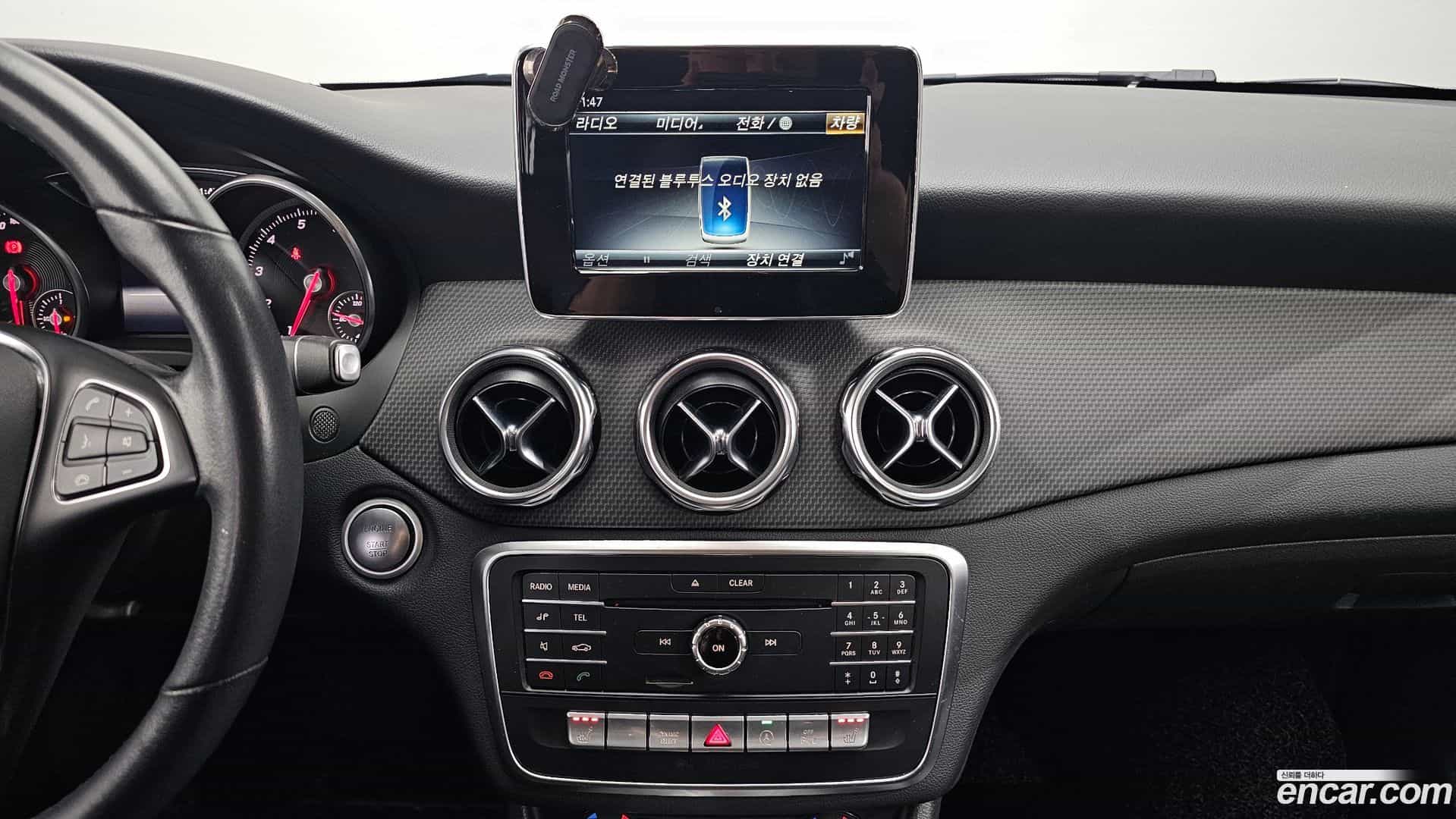 GLA-Class Mercedes-Benz 2019.4-OPTION-018