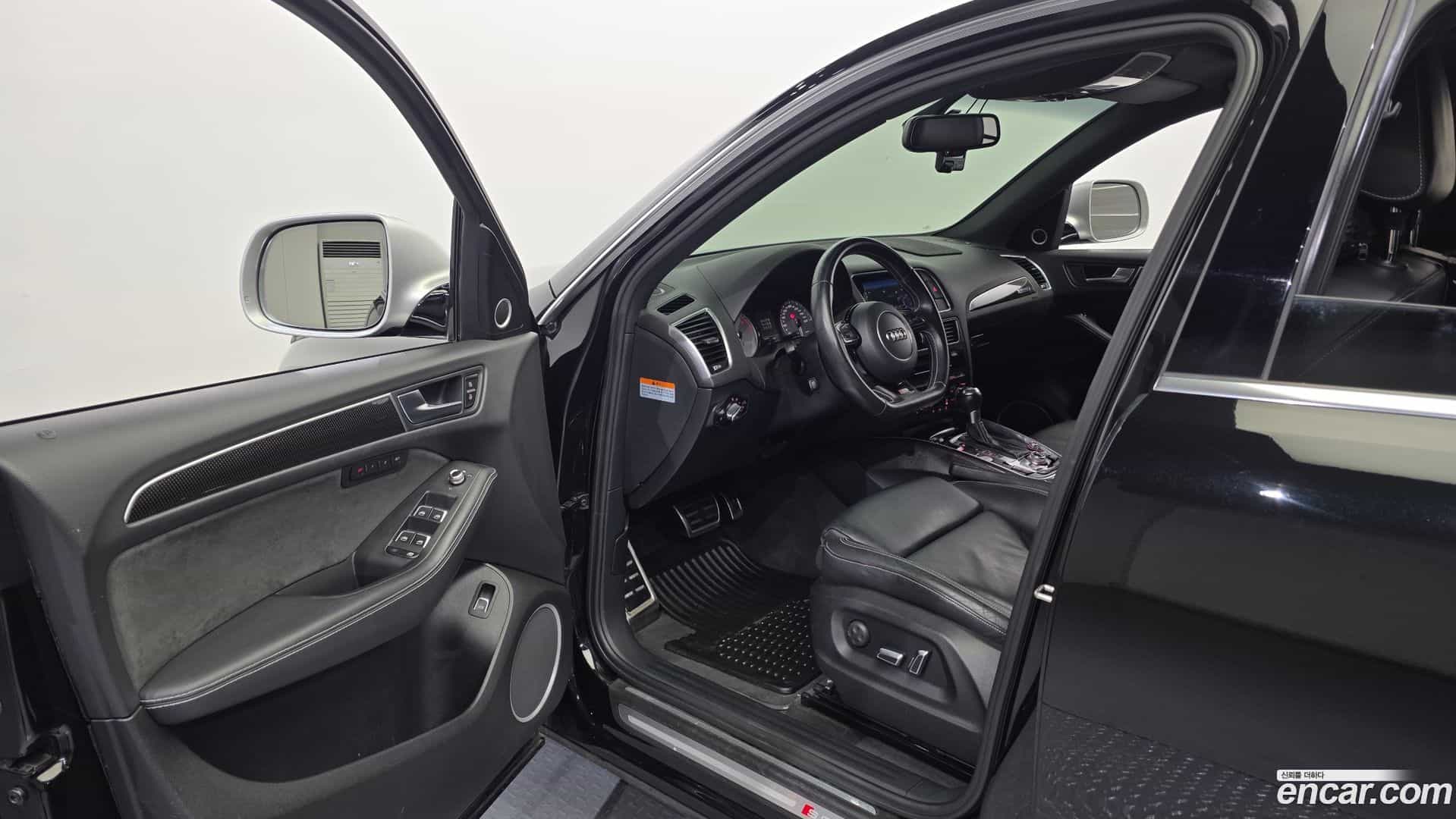 SQ5 Audi 2016.0-INNER-010