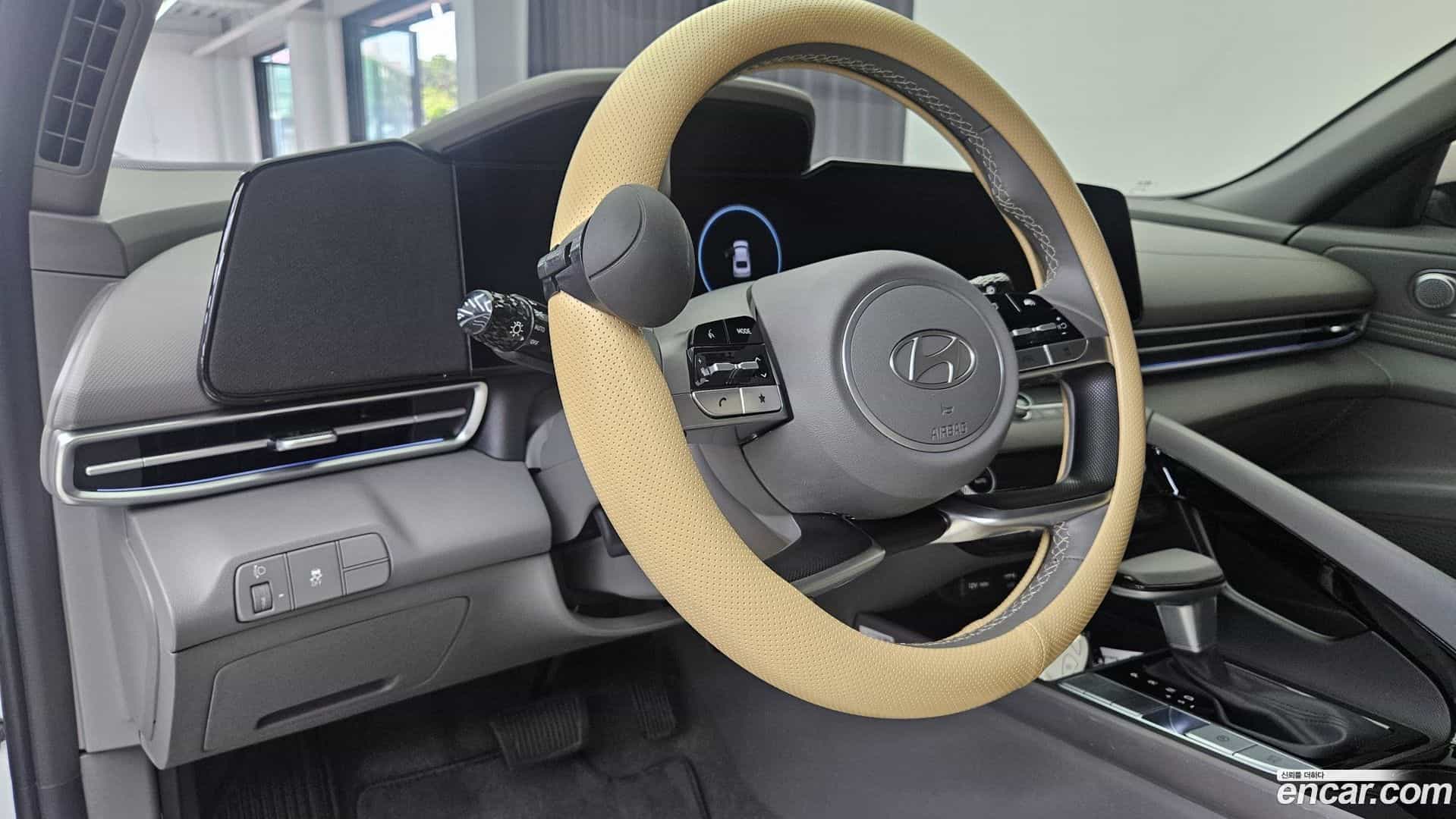 AVANTE Hyundai 2024.11-OPTION-017